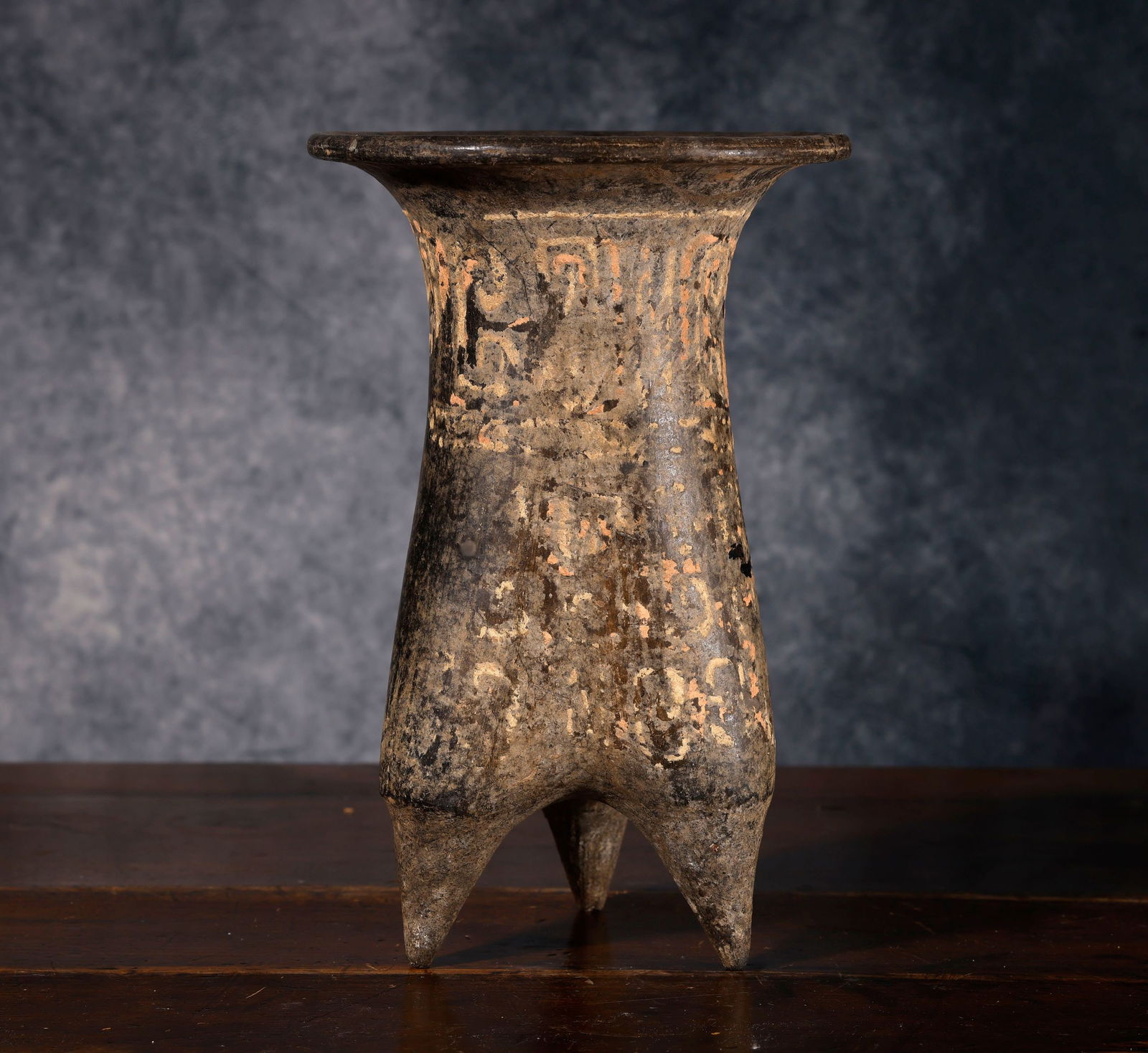 Tripod offering vessel - Shang Period (1600 - 1046 BC) (1 of 4)