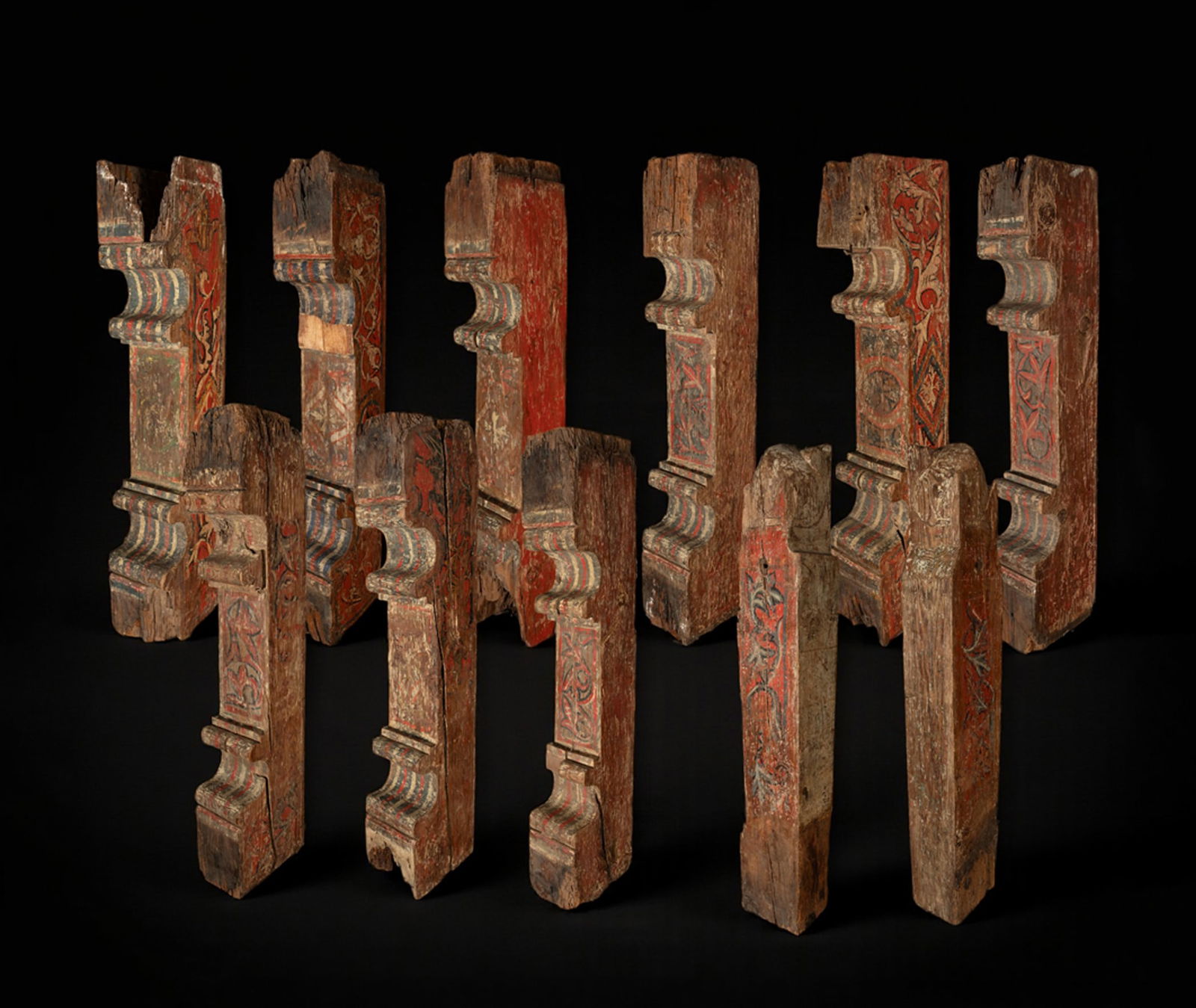 Star Lot - Exceptional Romanesque 11-Element Ceiling from the 12th Century (1 of 20)