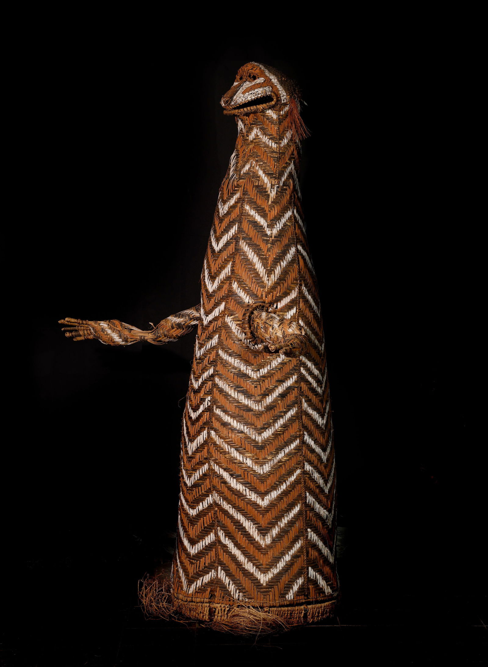 Monumental Guinea Totem, Oceania - New Guinea - Made of plant fiber, early 20th century (1 of 4)