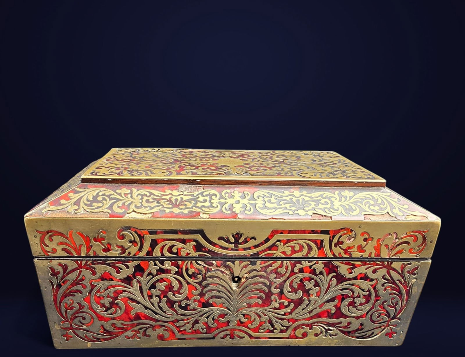 Exquisite Original French Boulle Jewelry Casket in bronze, brass, wood, and tortoiseshell from the (1 of 3)