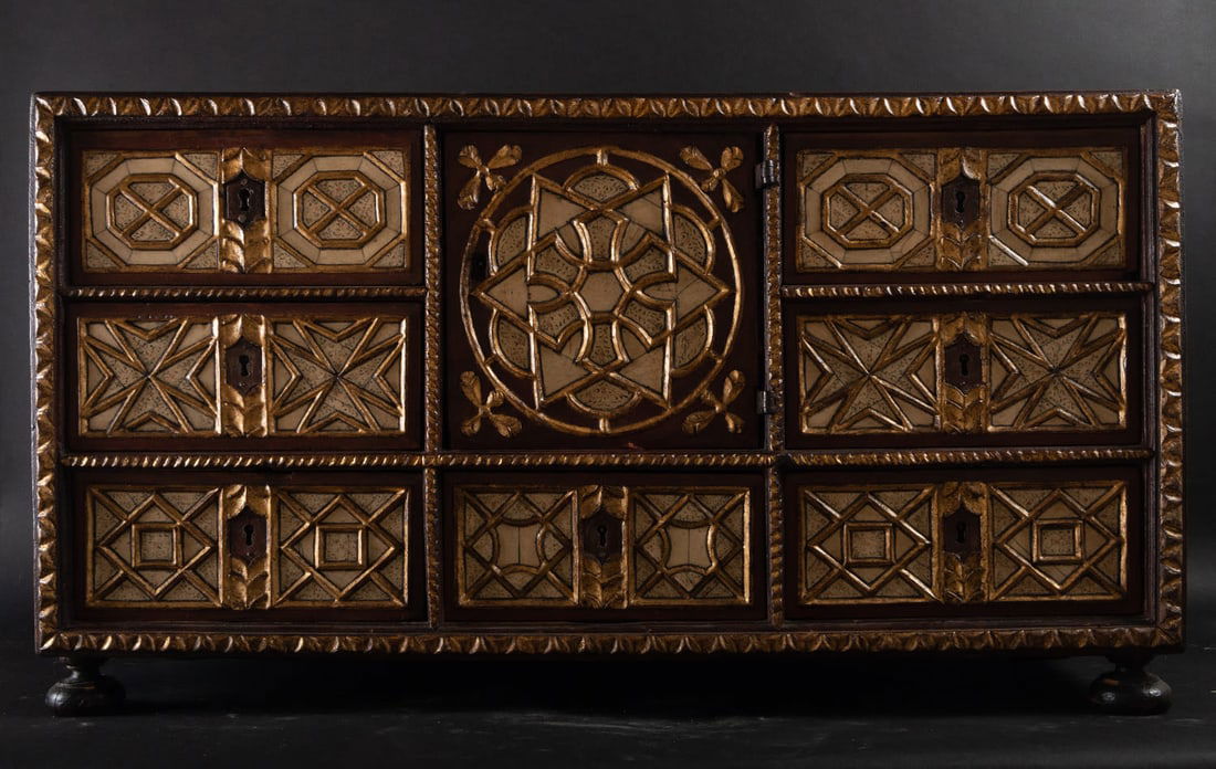 Plateresque tabletop cabinet, 16th - 17th centuries (1 of 12)
