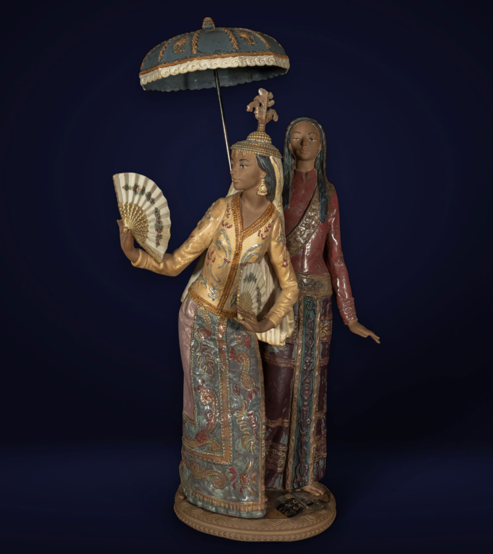 Sculptural group "Filipino Folklore" Lladro porcelain, 20th century (1 of 20)