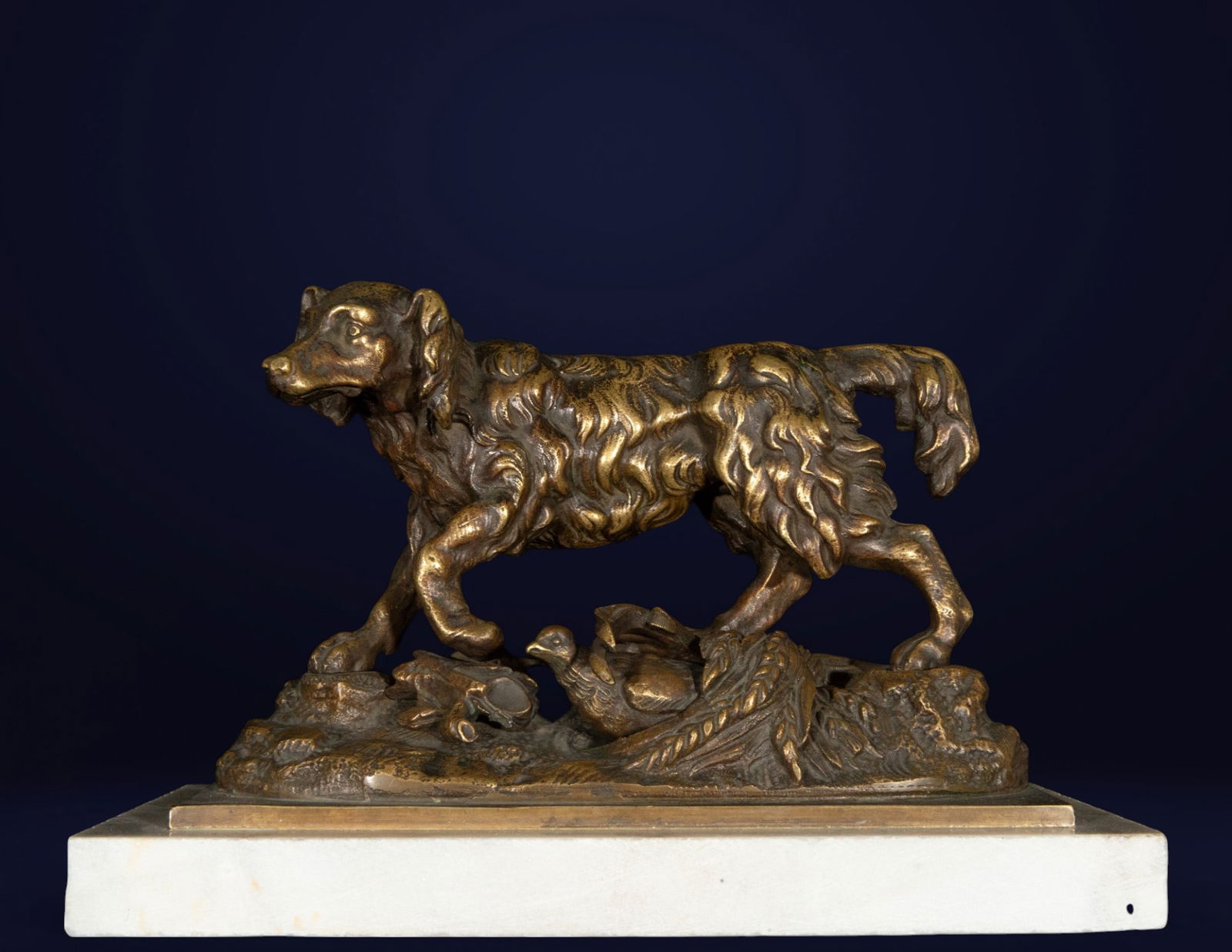 Bronze hunting dog (French style, 19th century) (1 of 5)