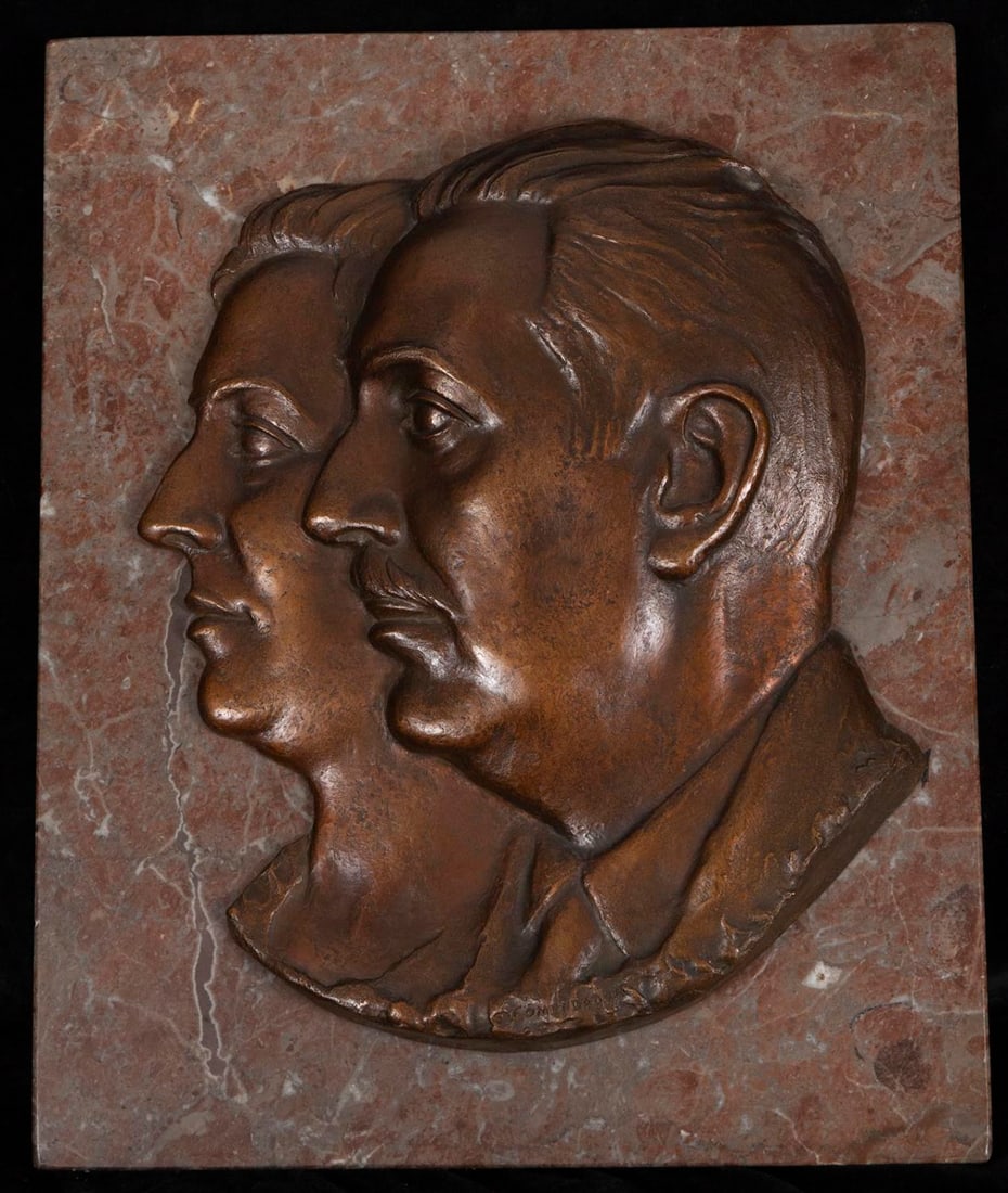 Enrique Pérez Comendador (Cáceres, 1900 – Madrid, 1981), "Fathers of the Artist in Oval" on (1 of 12)