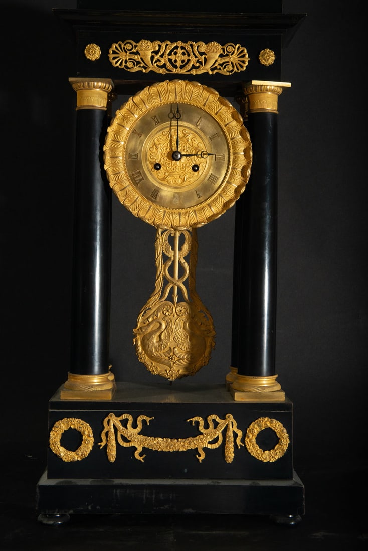 Portico-type Empire Clock in Gilded Bronze and ebonized wood, 19th century (1 of 7)