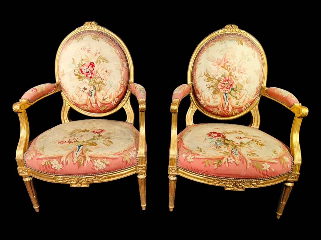 Important 18th century French chairs signed Claude Chevigny, circa 1775-80 (1 of 14)
