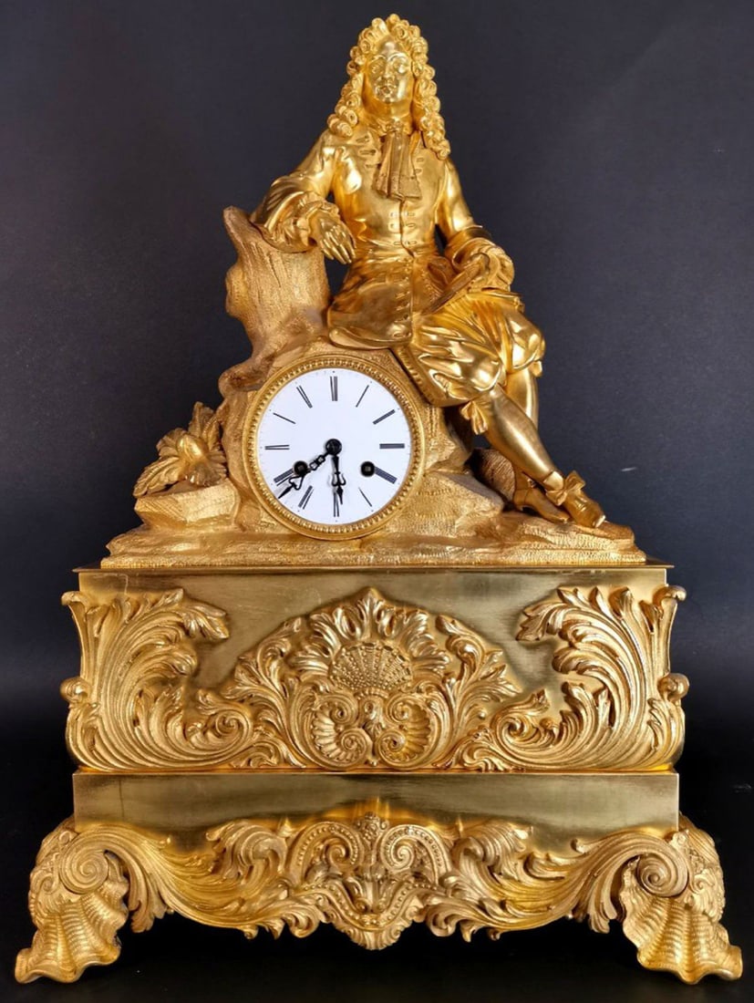 LARGE GOLDEN BRONZE CLOCK WITH LOUIS XIV, FRENCH WORK OF THE EIGHTEENTH CENTURY (1 of 20)