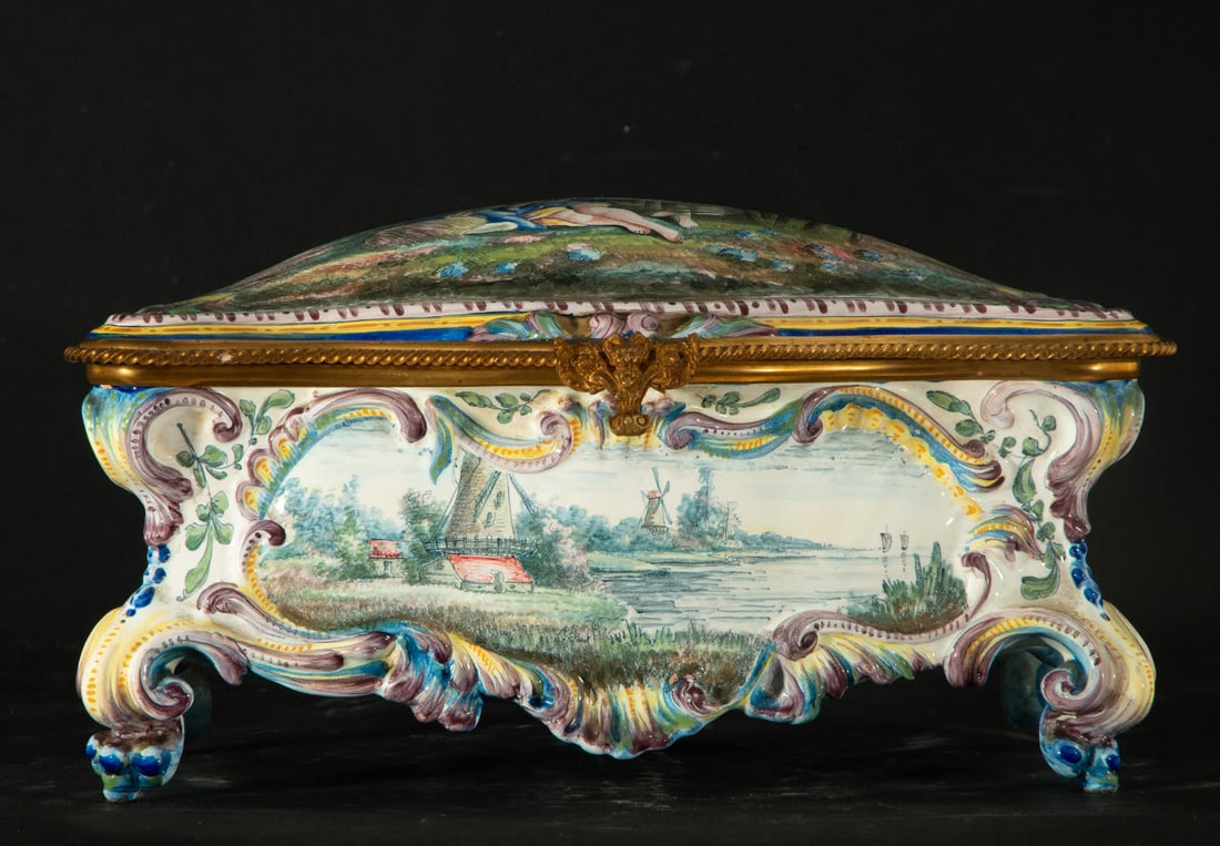 Magnificent Marseille porcelain jewelry box with gallant scene, 19th century (1 of 7)