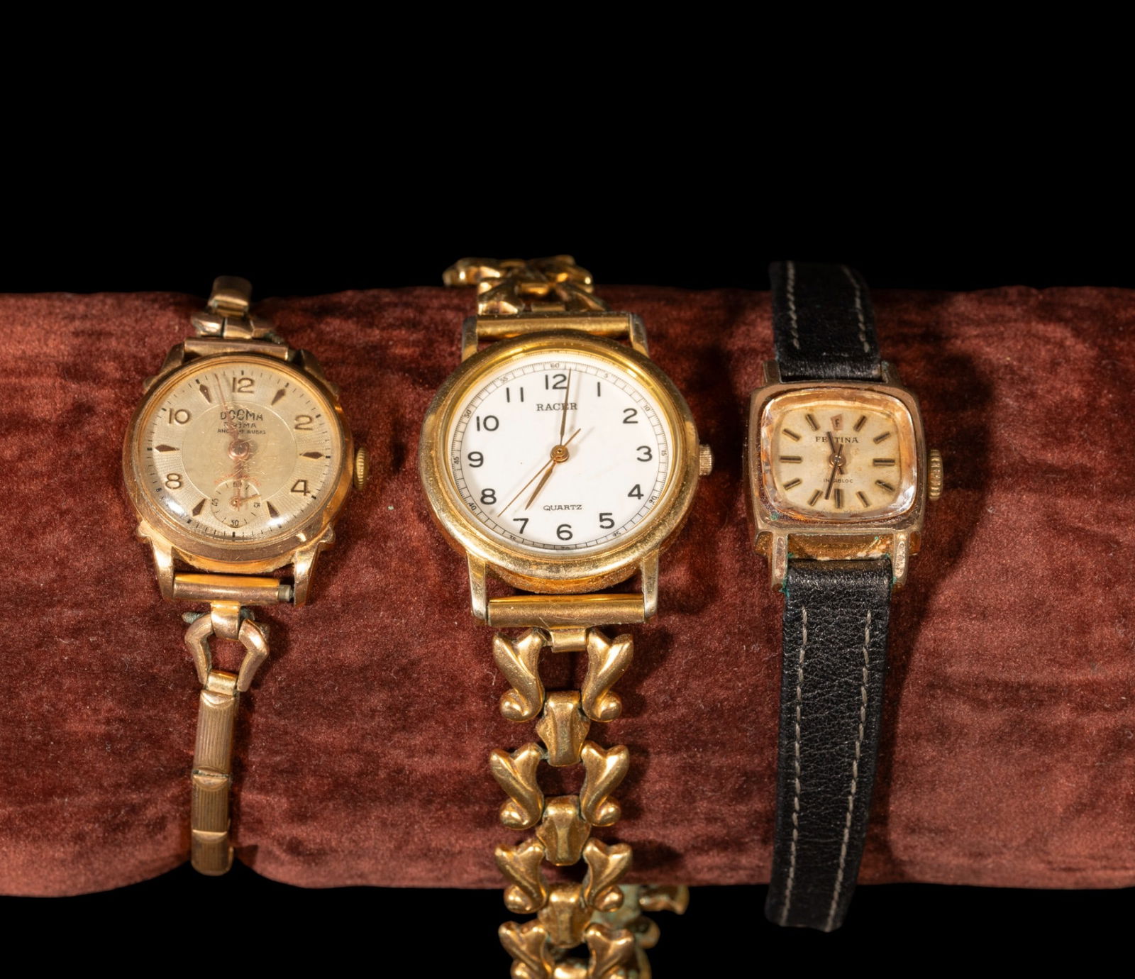 Lot of 3 Vintage Clocks from the 1920s to the 1960s (1 of 5)