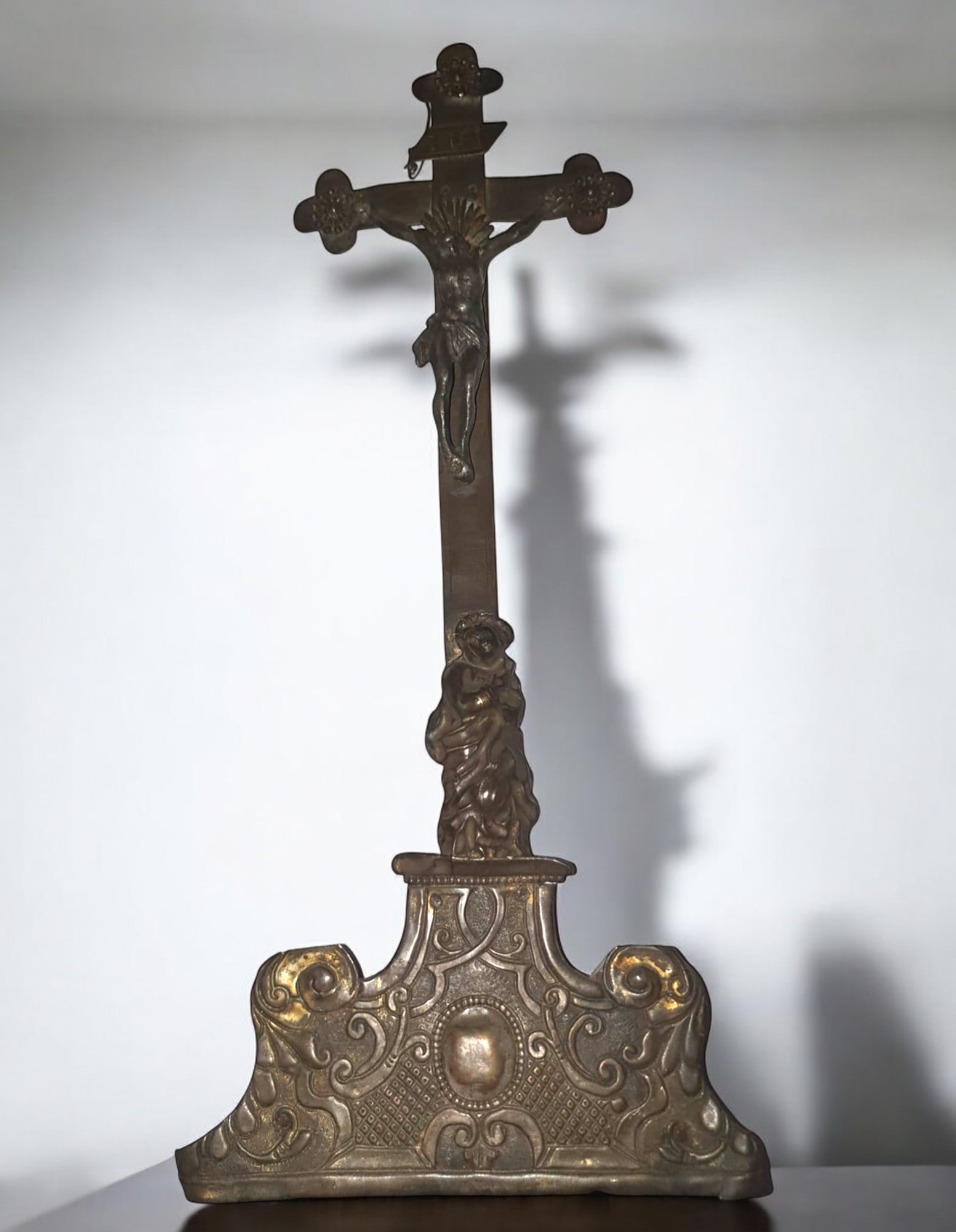 Italian or Spanish Processional Cross in Bronze, Baroque, 18th century (1 of 7)