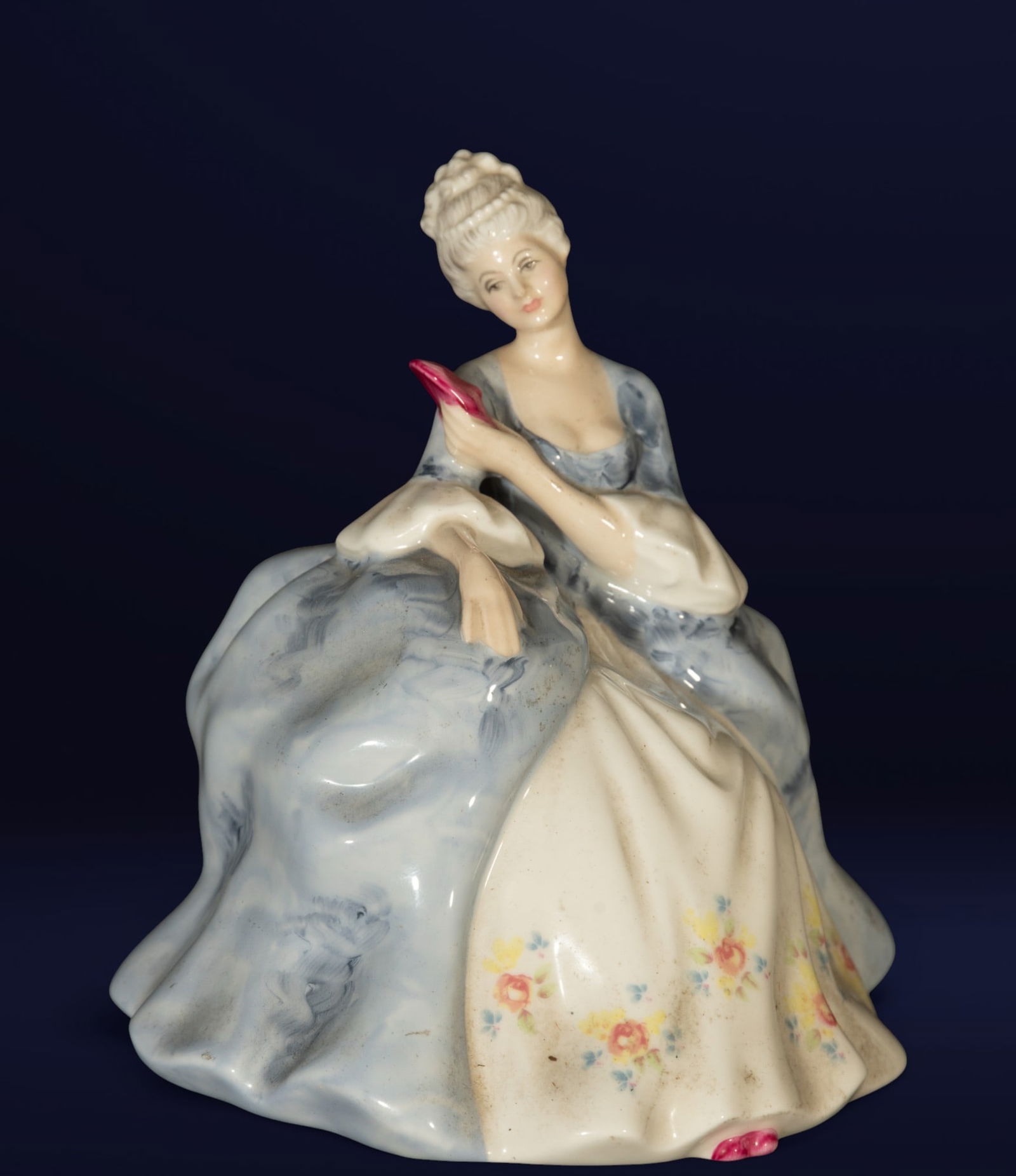Lady Reclining in Porcelain: 17 x 18 cm