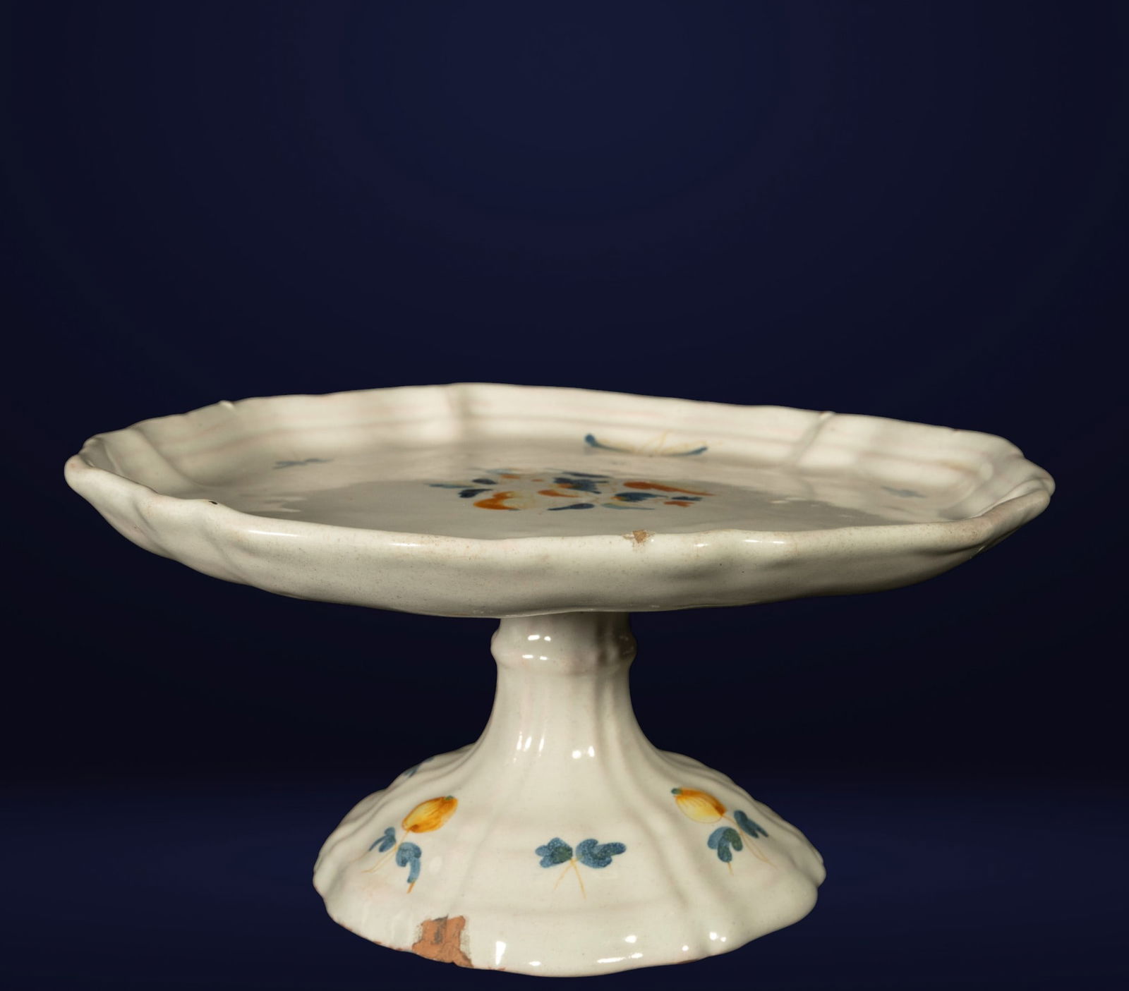 Ceramic salve from Alcora, late 18th century (1 of 4)