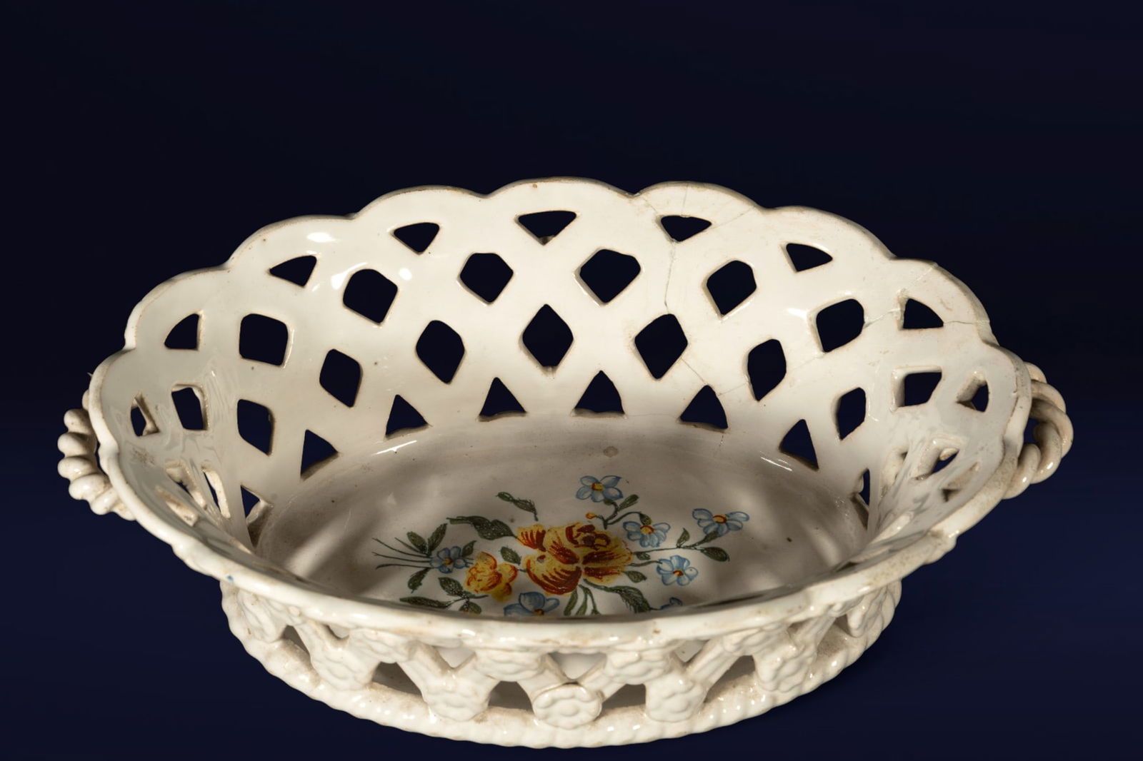 Ceramic bread box from Moustiers, beginning of the 19th century (1 of 3)