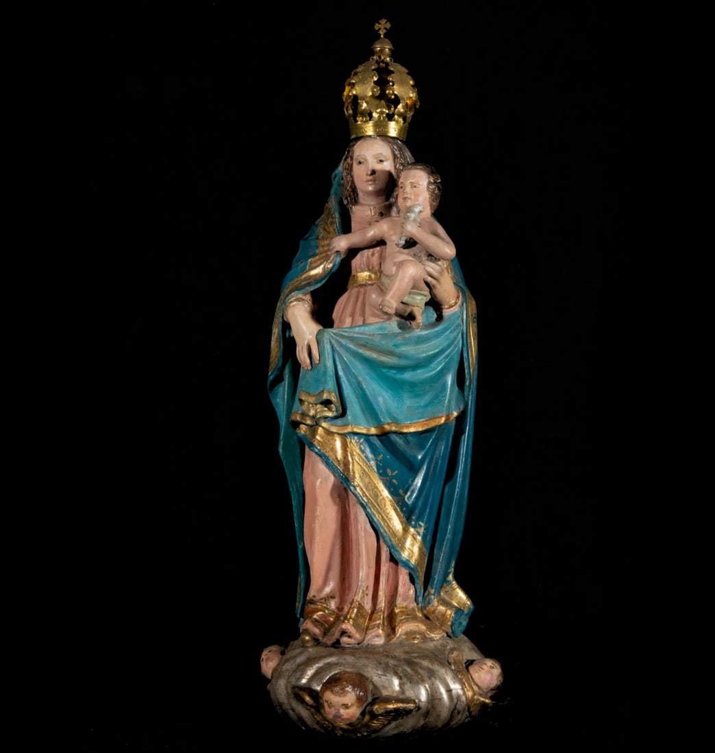 Great Virgin of Pilar with Child in arms from the 17th century (Castilla or Andalusia): In wood, measurements: 53 x 20 x 20 cm. With later polychrome and from the 19th century