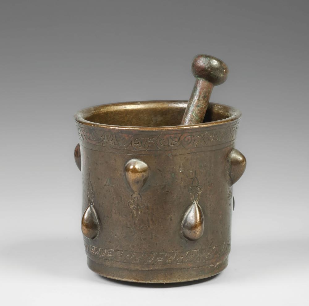 Islamic mortar with pestle, Persian tradition, 11th century (1 of 4)