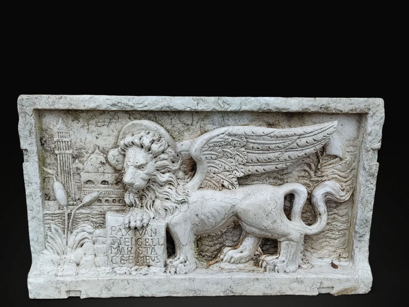 High relief in marble representing the Lion of Saint Mark, Italy, 20th century (1 of 5)