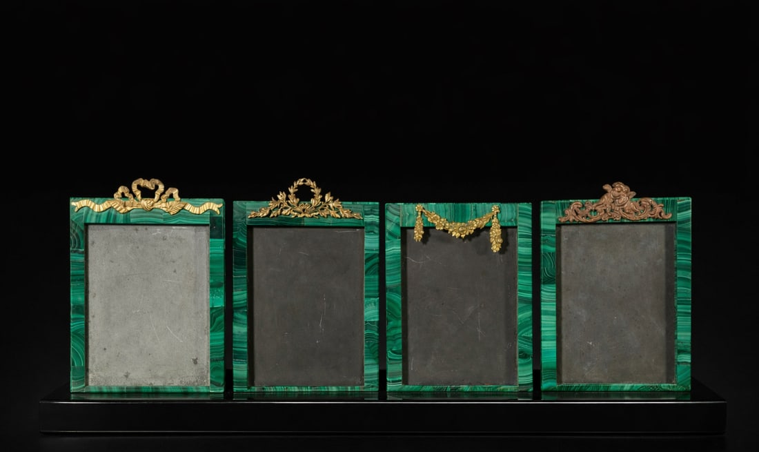 Beautiful lot of 4 Russian malachite writing desks from the 19th century (1 of 5)