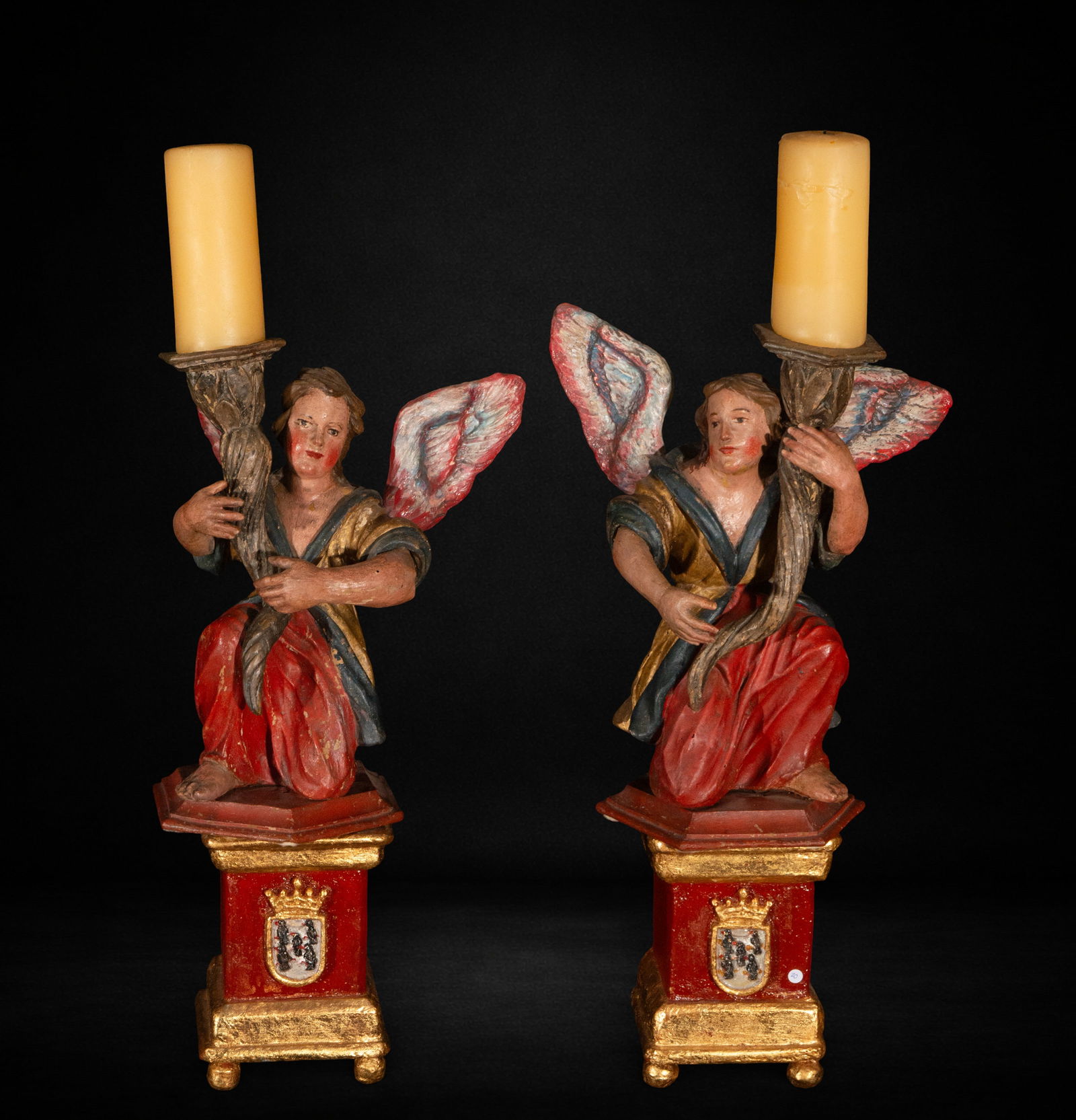 Pair of torch-bearing angels from the 18th century (1 of 4)