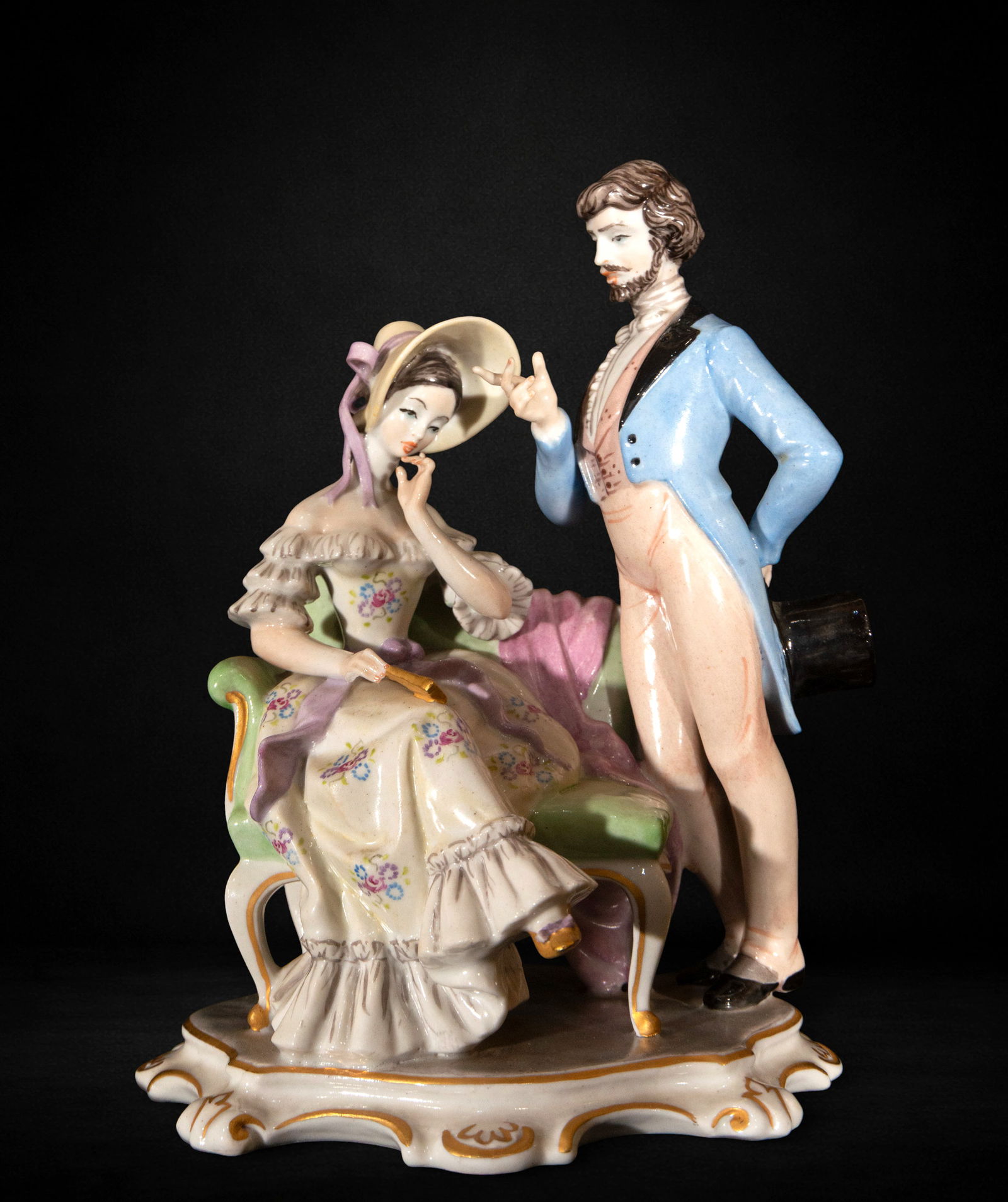 Man and woman gallant scene in porcelain (1 of 4)