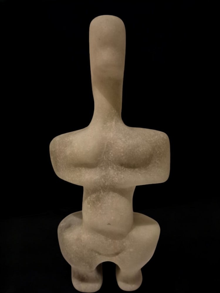 Neolithic steatopygous female figure in marble – No. 4 (Eastern Europe / Black Sea, c. 5000–3000 (1 of 3)