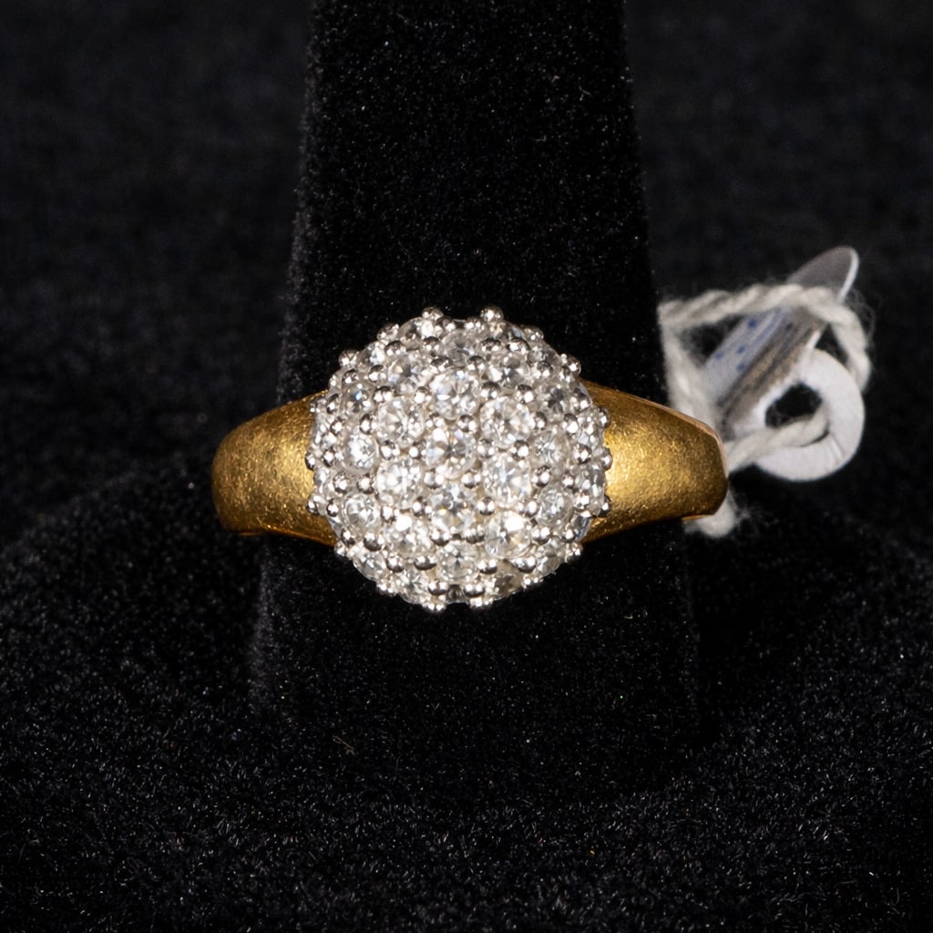 Yellow gold ring with diamond cluster (1 of 2)