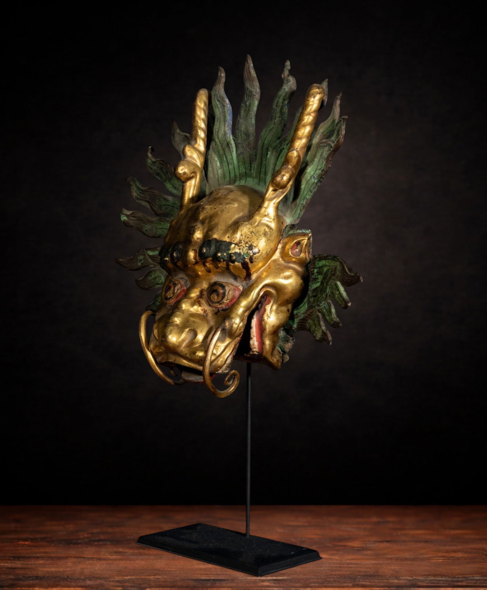 Important Chinese Tibetan dragon head - Tibet 16th - 17th century (1 of 5)