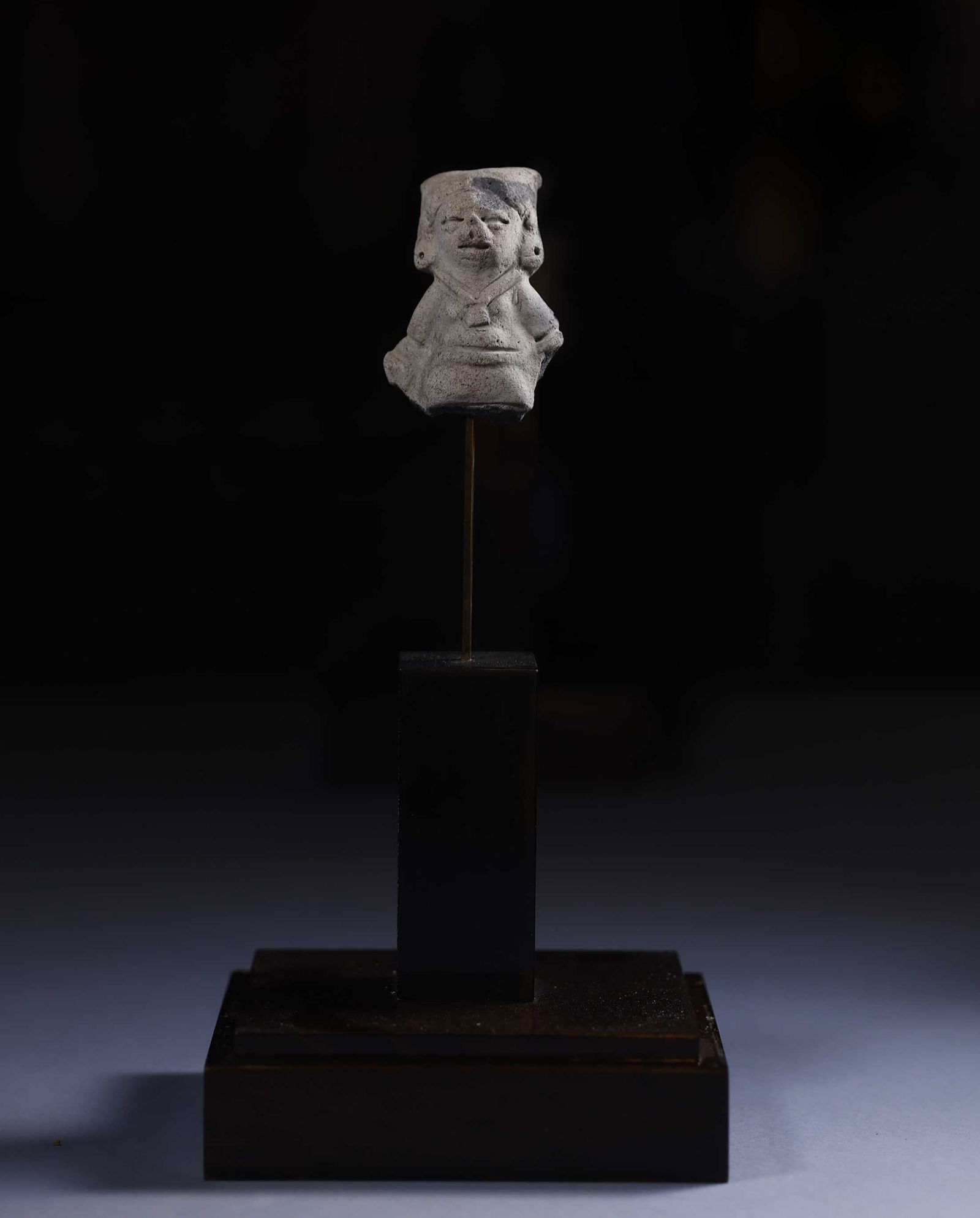 Pre-Columbian sculpture Tumaco La Tolita Pre-Columbian America: Terracotta - Size: 7 x 5 x 3 cm