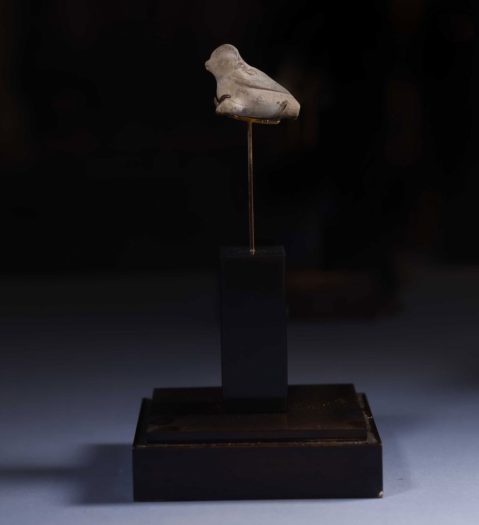 Pre-Columbian sculpture Tumaco La Tolita Pre-Columbian America: Measurements: 5 x 3 x 6 cm