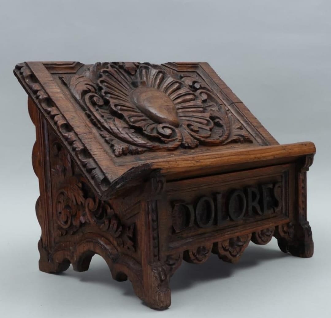 Mexican Ecclesiastical Lectern, New Spain, 17th Century Colonial: With inscription Dolores, Mexico, 17th century, on pine wood, dimensions: 34x39x29cm