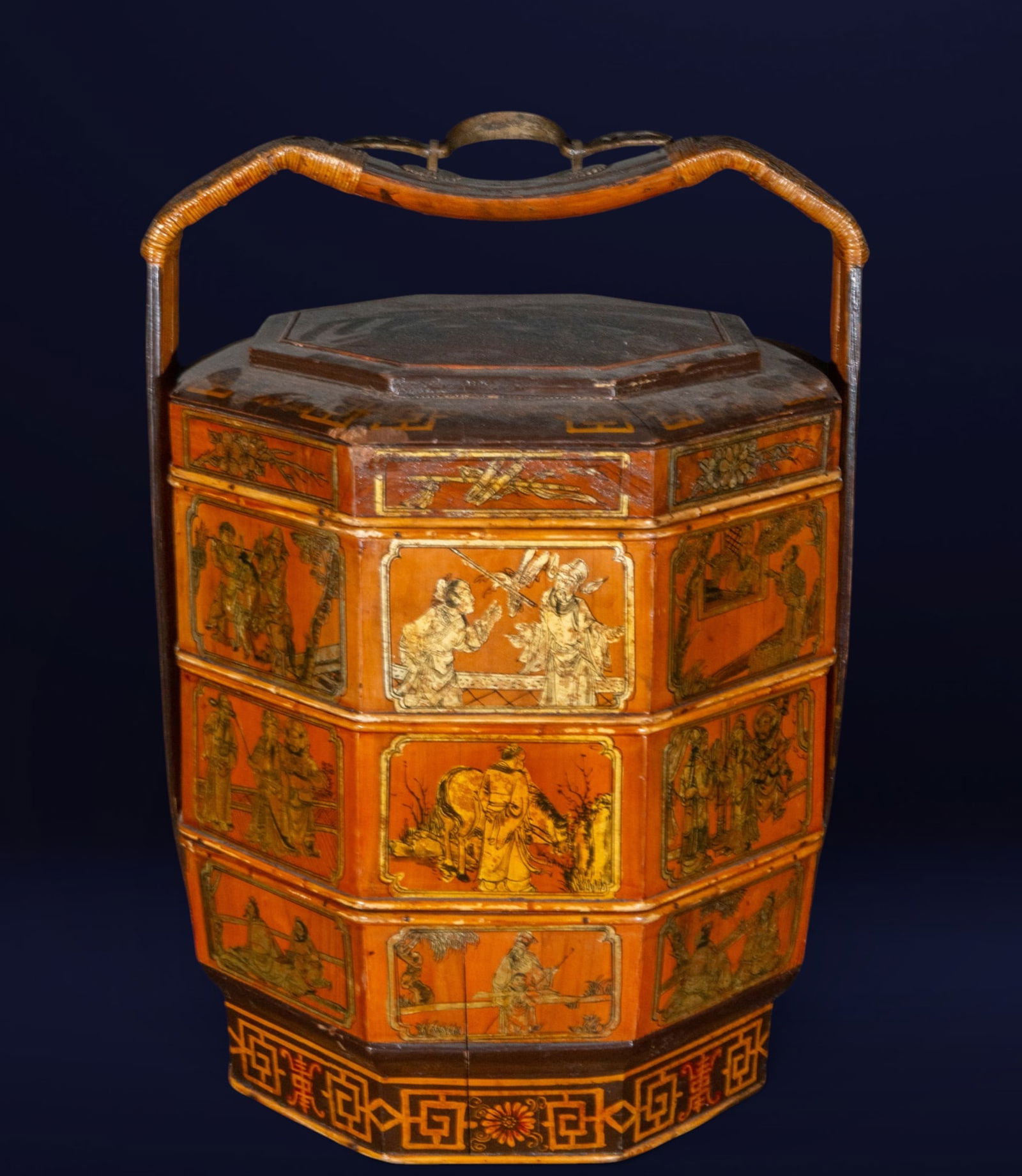 Octagonal Chinese box for carrying food, Chinese school, 19th century (1 of 3)