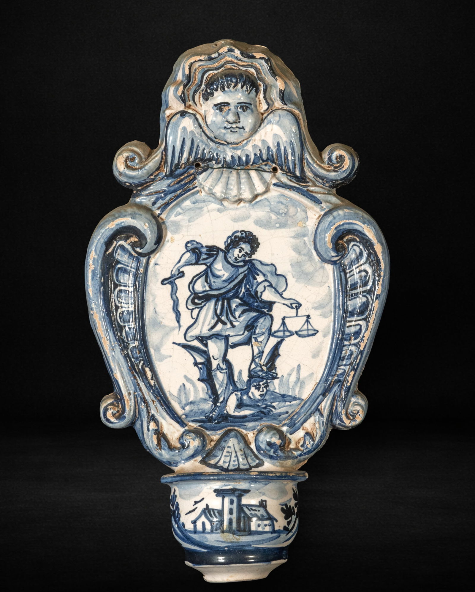 Important Benditera in Catalan Ceramics "Cintes i Faixes" from the 18th century: In cobalt blue ceramic, very good condition, no restorations. 37 x 23 x 12 cm