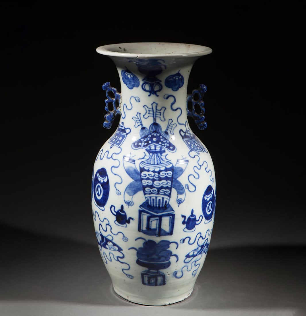 Porcelain baluster vase, China, Qing Dynasty, 19th century (1 of 8)