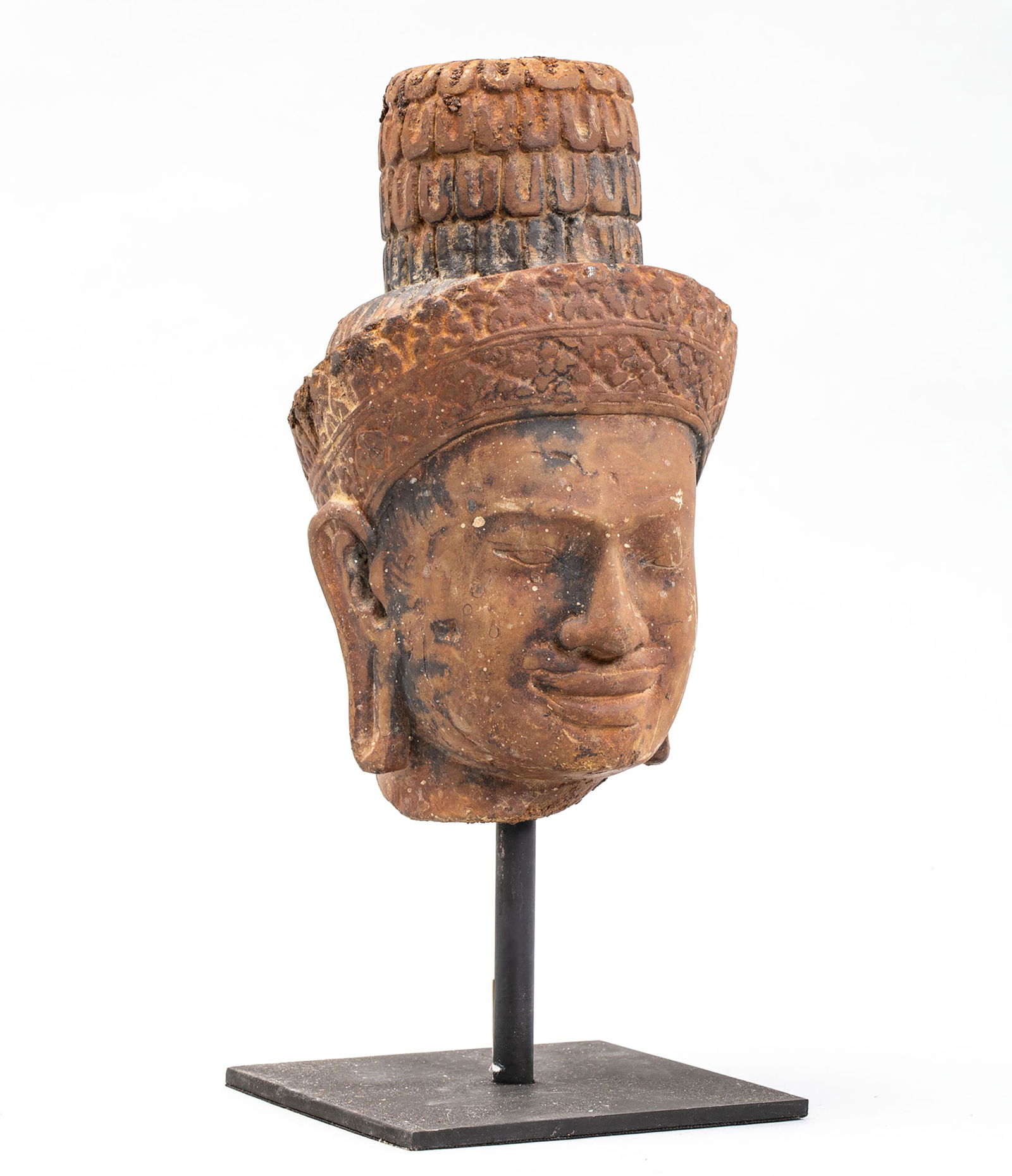 Shiva head with a tall, cylindrical ascetic knot (Mukuta) arranged in rows of curls and a (1 of 8)