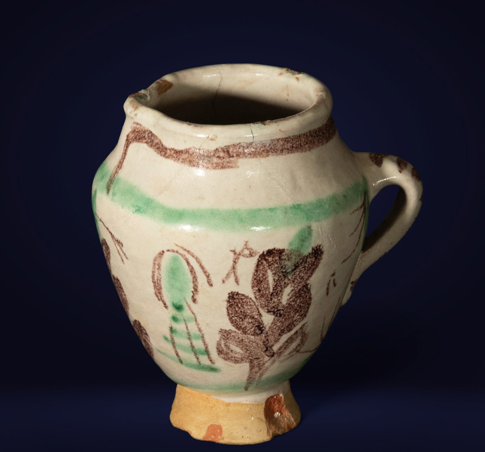 18th Century Teruel Wine Jug: 18 x 17 x 13 cm