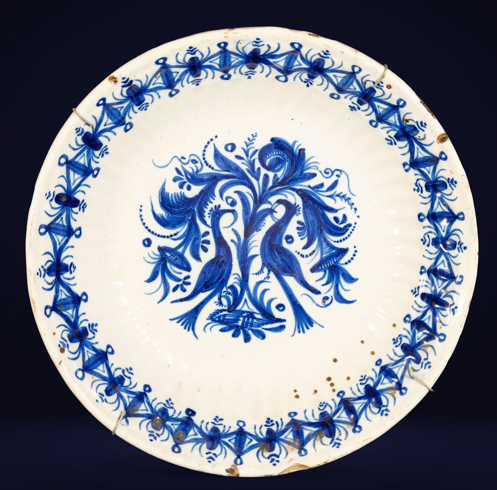Manises plate, 19th century: In ceramic, approx. 22 cm.
