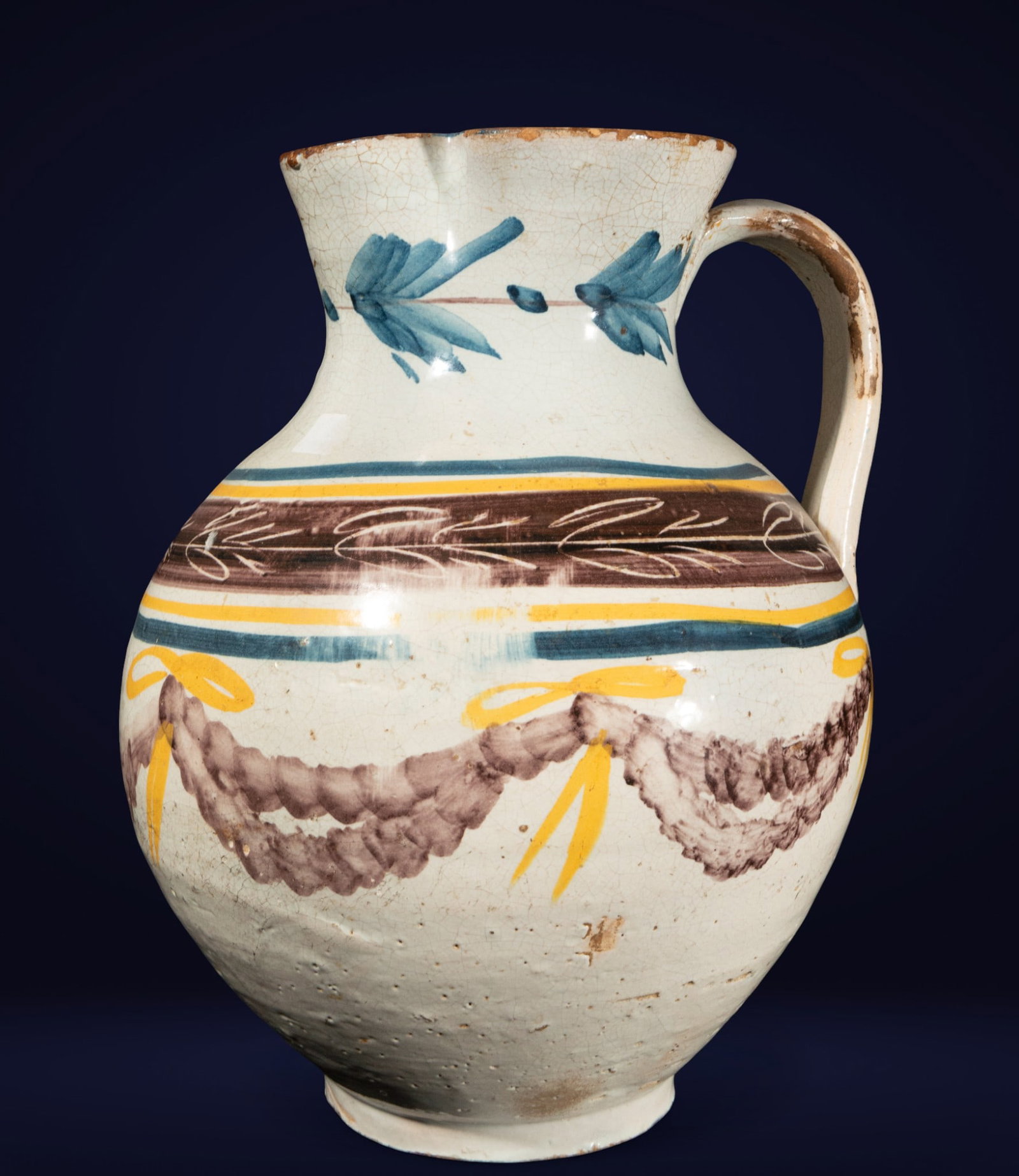 Manises Ceramic Jug, 19th Century: Measurements: 31 cm x 24 cm x 24 cm