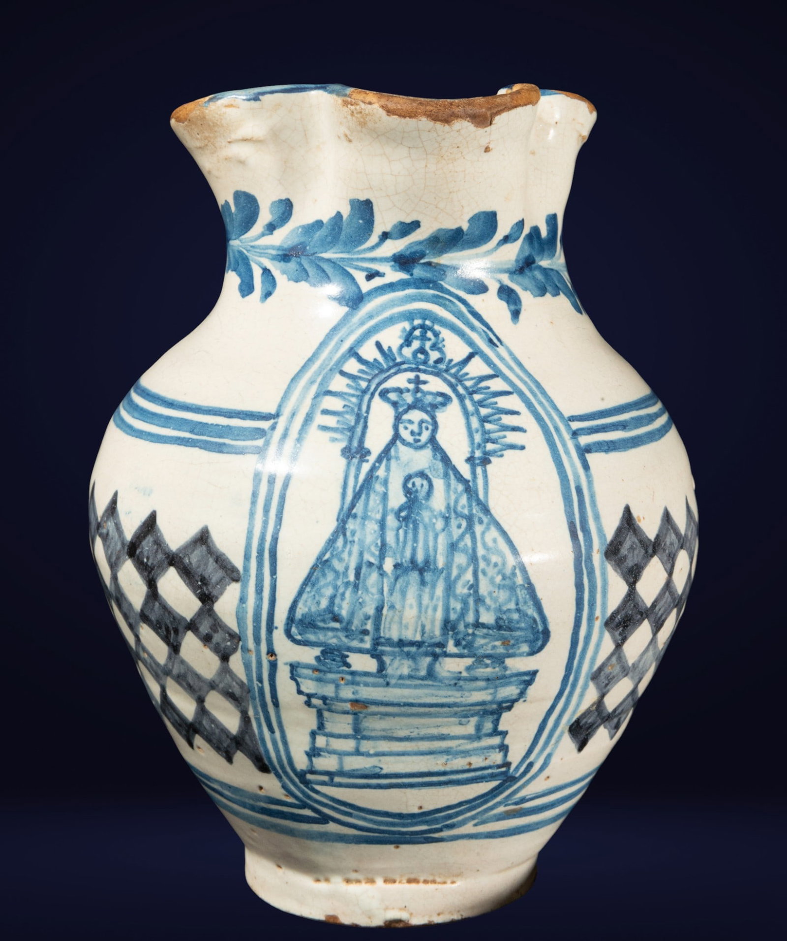 Talavera ceramic jug, 18th century: Measurements: 25 cm x 21 cm x 21 cm