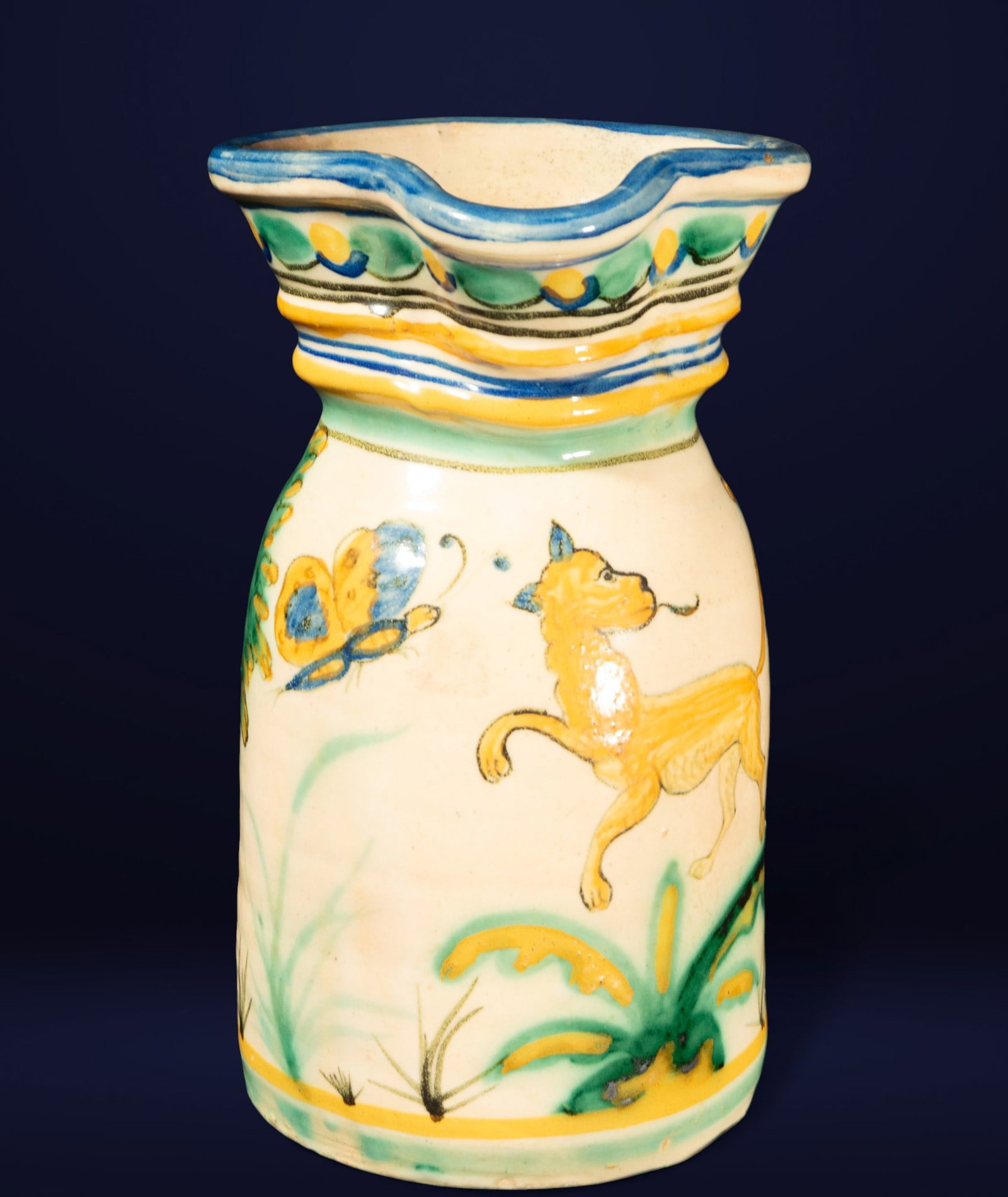 Talavera ceramic jug, 19th century: Measurements: 29 cm x 20 cm x 20 cm