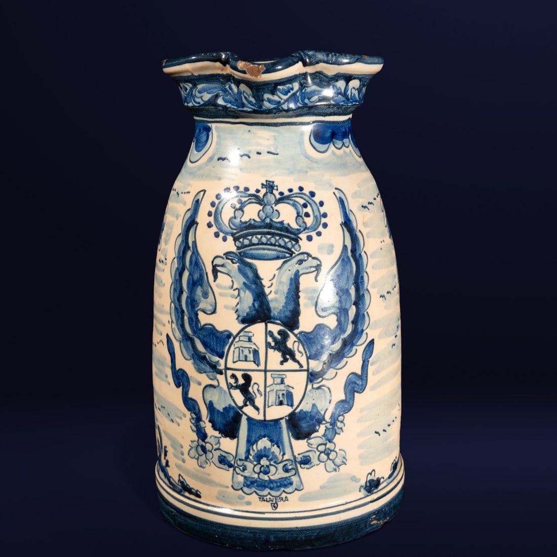 19th century jug, Double-headed Eagle, Talavera Ruiz de Luna, 19th-20th century: Measurements: 31 cm x 22 cm x 22 cm