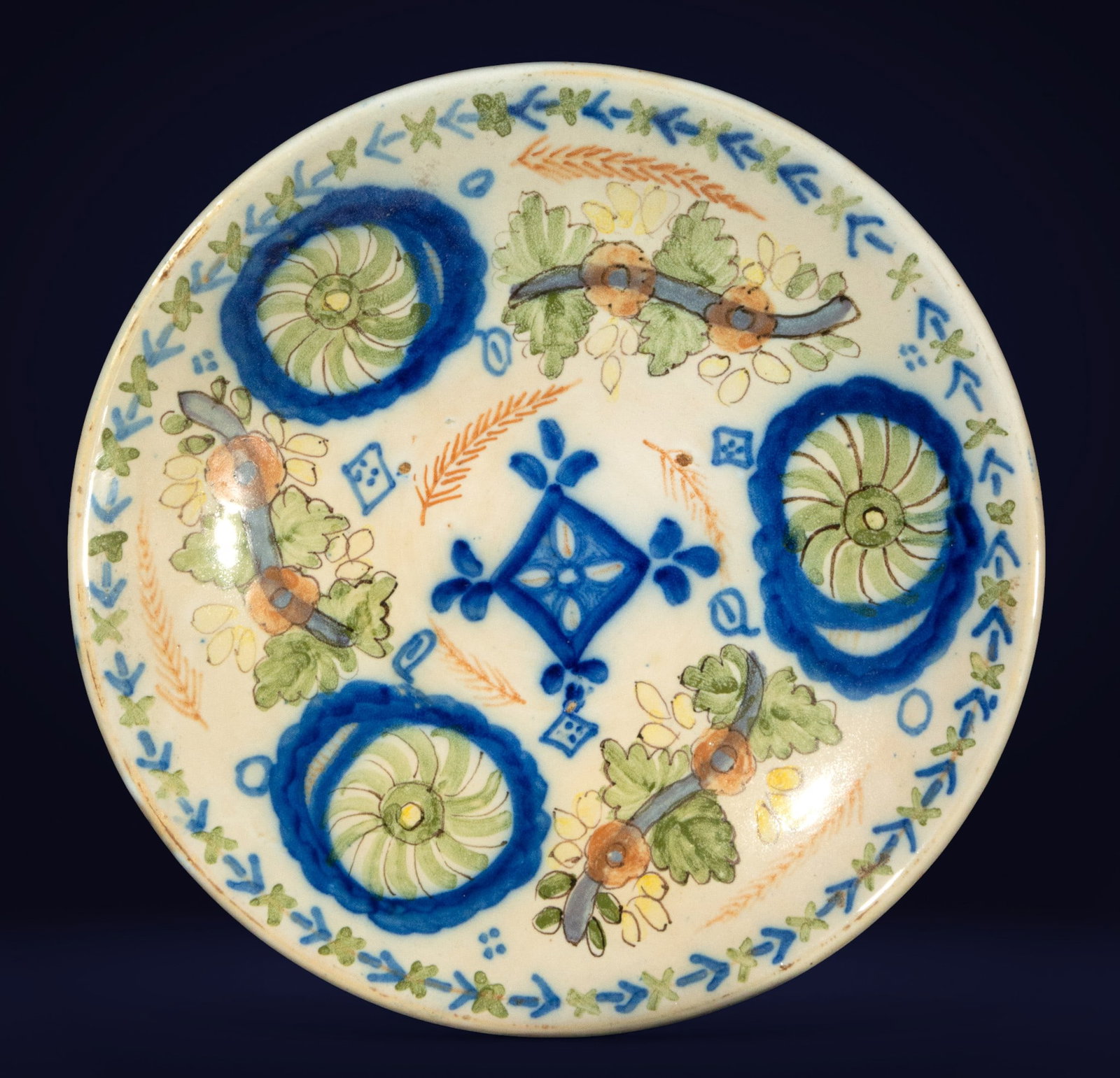Manises ceramic plate, 19th century: Measurements: 25 cm x 25 cm x 5 cm
