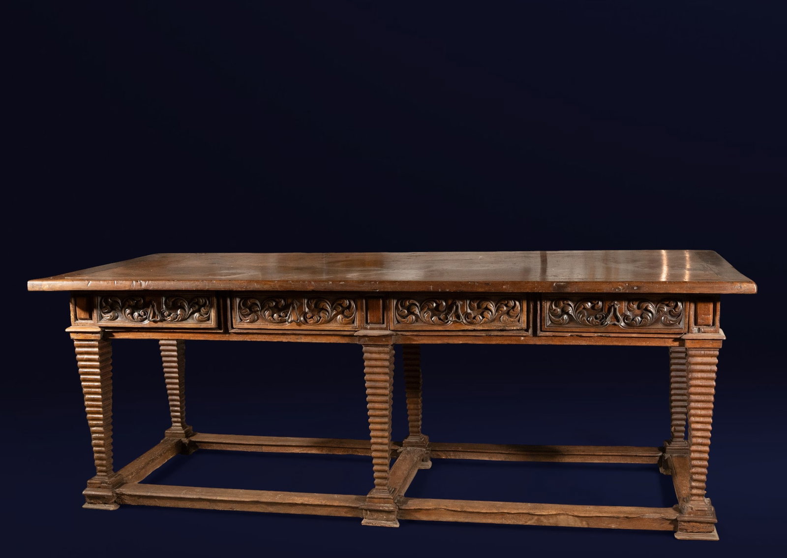 Walnut table with four drawers. Spanish School. 16th century. (1 of 7)