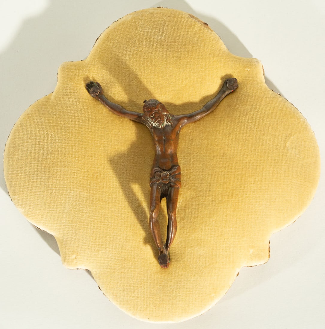 Christ in Bronze, Castilla, XV - XVI centuries: Christ measures: 13 x 12, framed measures: 24 x 24 cm