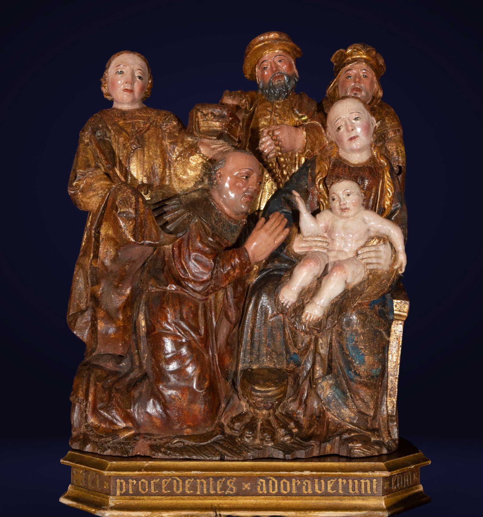 Important Gothic Adoration from Brabant from the 15th century, with a 19th century pedestal: Measurements 83 × 59 × 27 cm