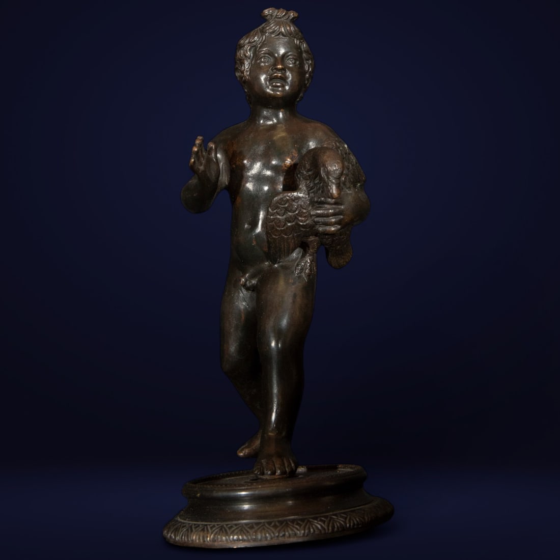 Sculpture of a Young Roman with a Goose, Italian Grand Tour - Rome - 19th Century: Bronze. Measurements: 27 cm x 11 cm x 10 cm