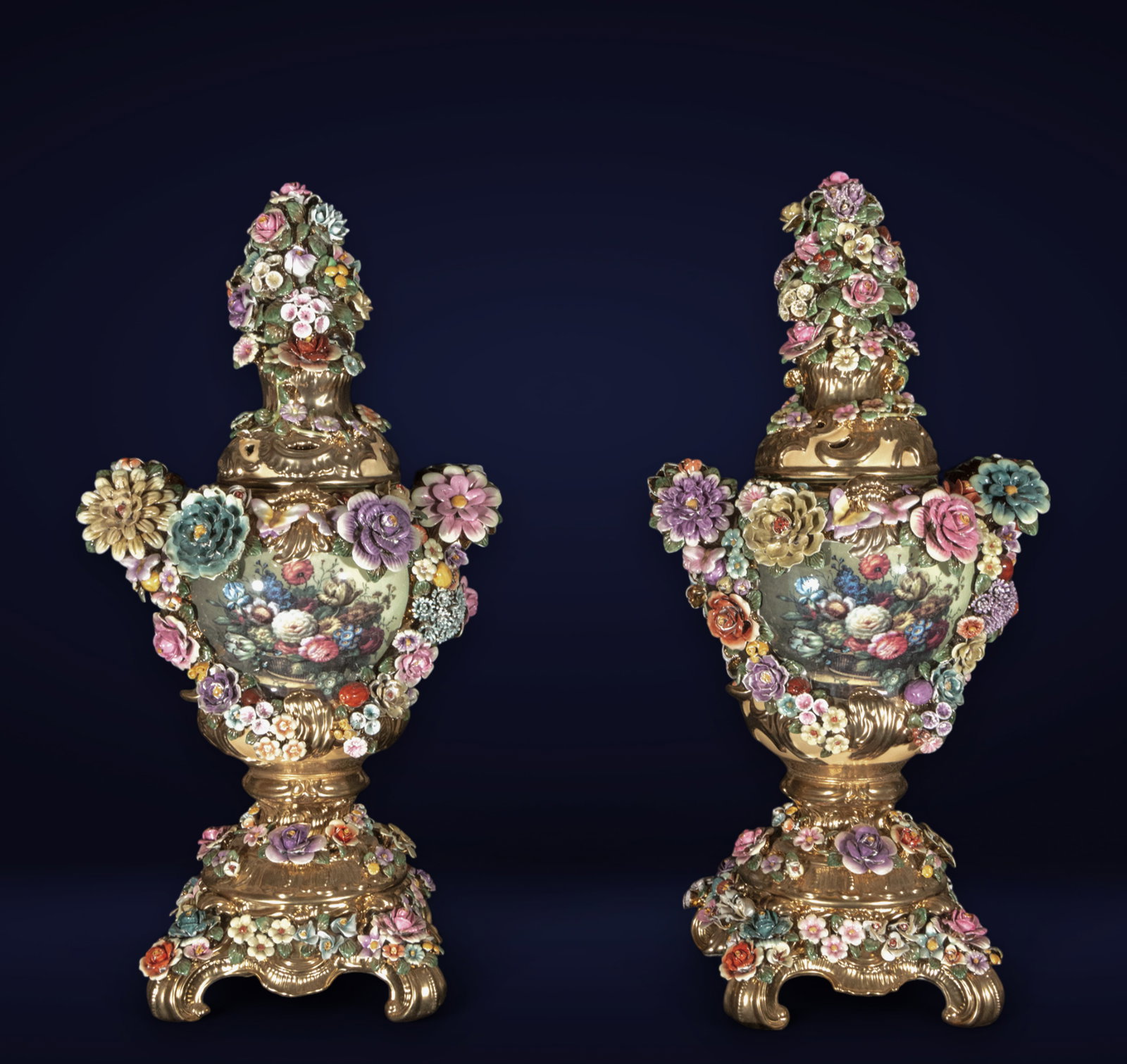 Pair of "Pot Pourri" or Incense Burners type vases in soft German porcelain from the 19th/20th: Good general condition, each measures: 56 x 35 x 35 cm