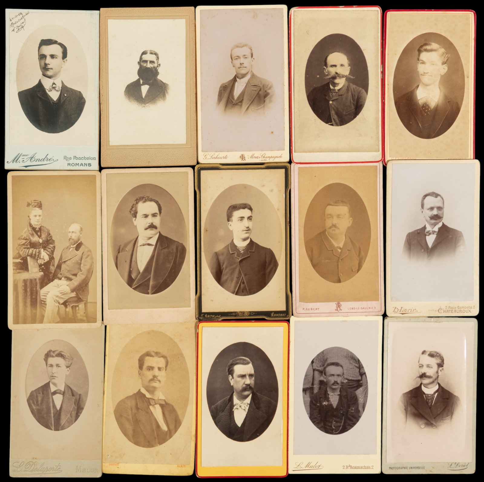 Lot of 15 old photos from the 19th and 20th centuries: Each measures 9x5cm approx.