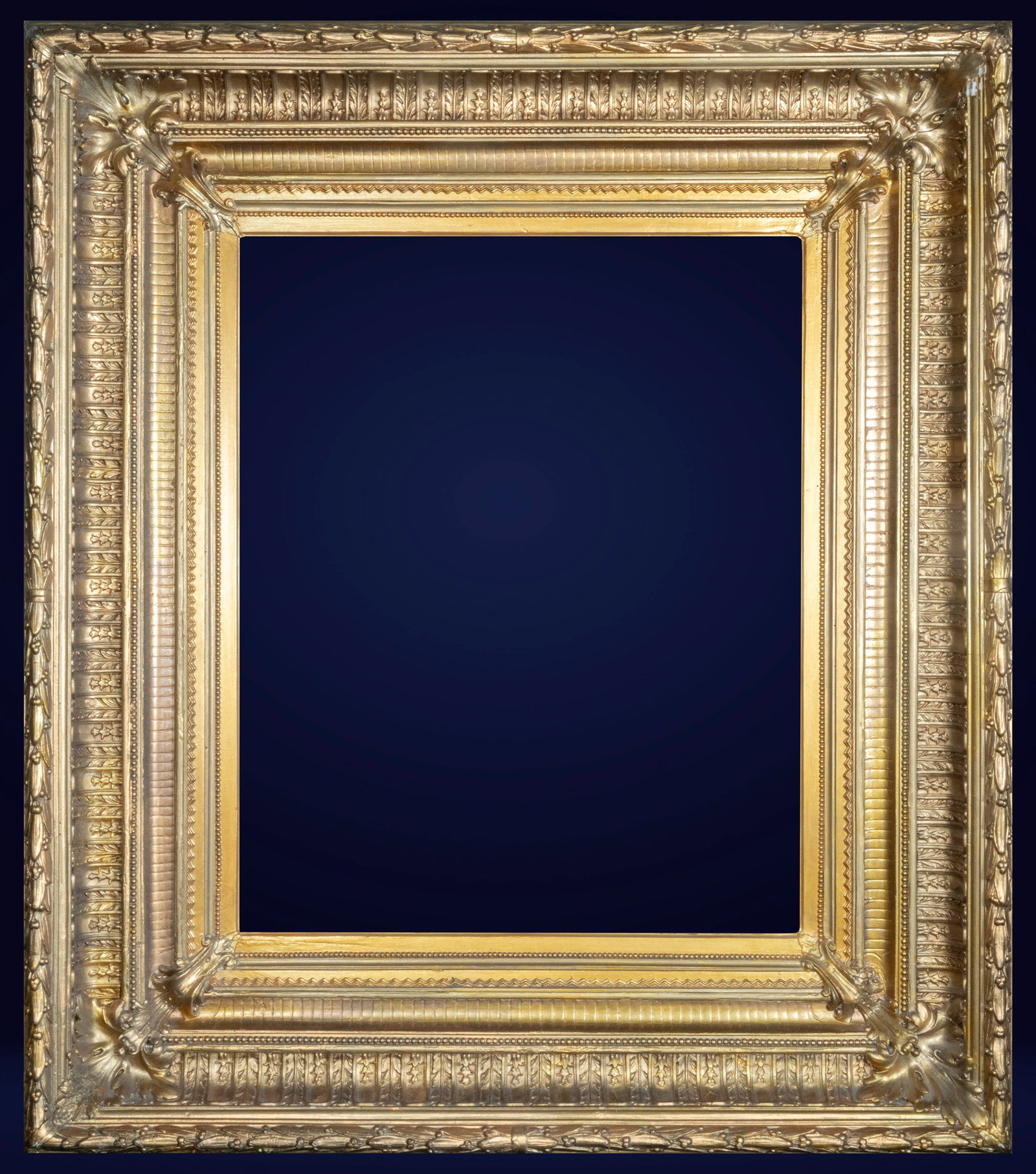 Elegant French frame in wood and gilt stucco from the Charles X period, 19th century (1 of 10)