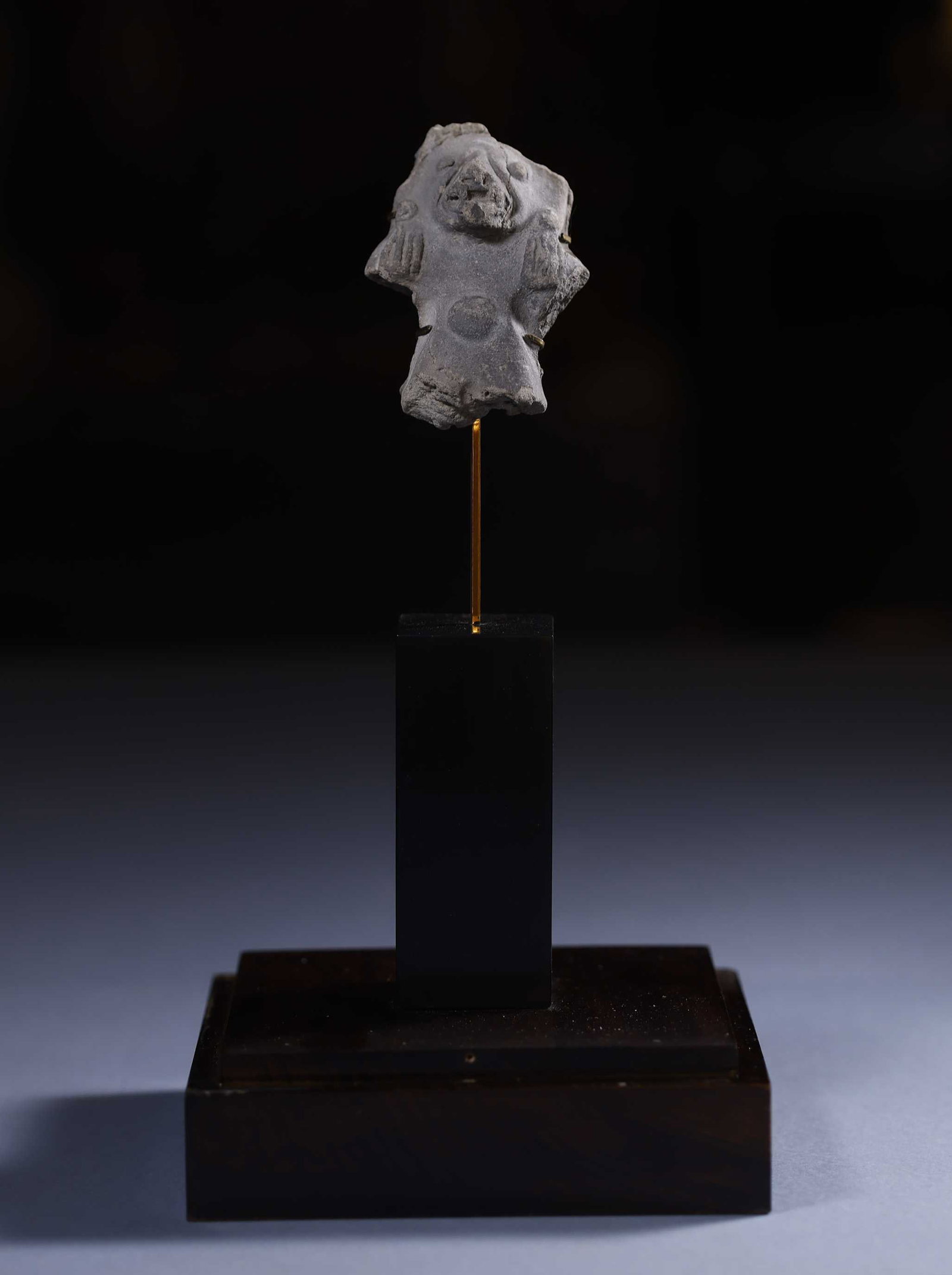 Pre-Columbian sculpture of La Tolita - Pre-Columbian America 500 BC - 500 AD (1 of 6)