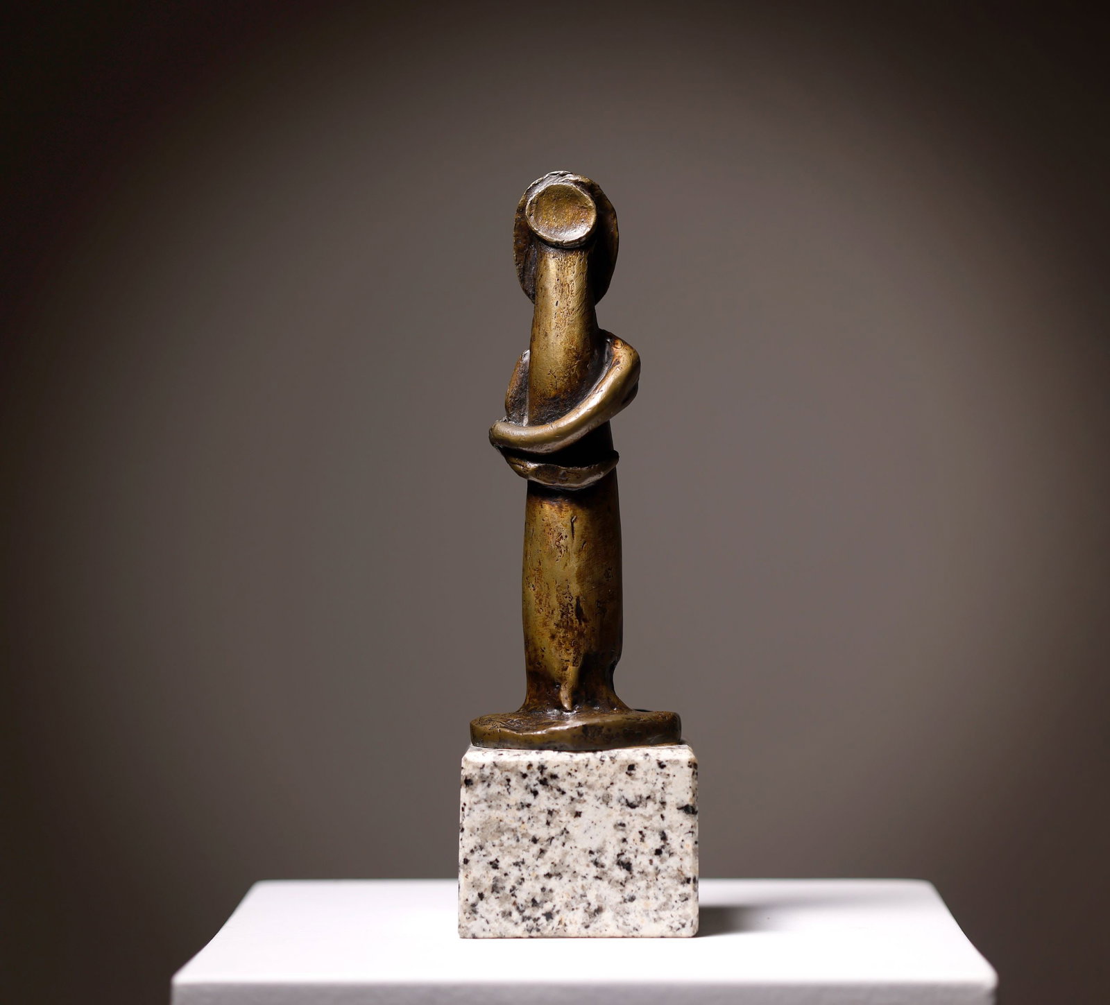 "Femme Debout" Important Bronze signed Picasso - Possibly cast after the artist: 19.5 x 7.5 x 6 cm. Femme Debout - In bronze, signed. Former European private collection, Spanish private collection. Exhibited: 2007 Springfield Seldom Seen: Contemporary Art from the Permanent Collec