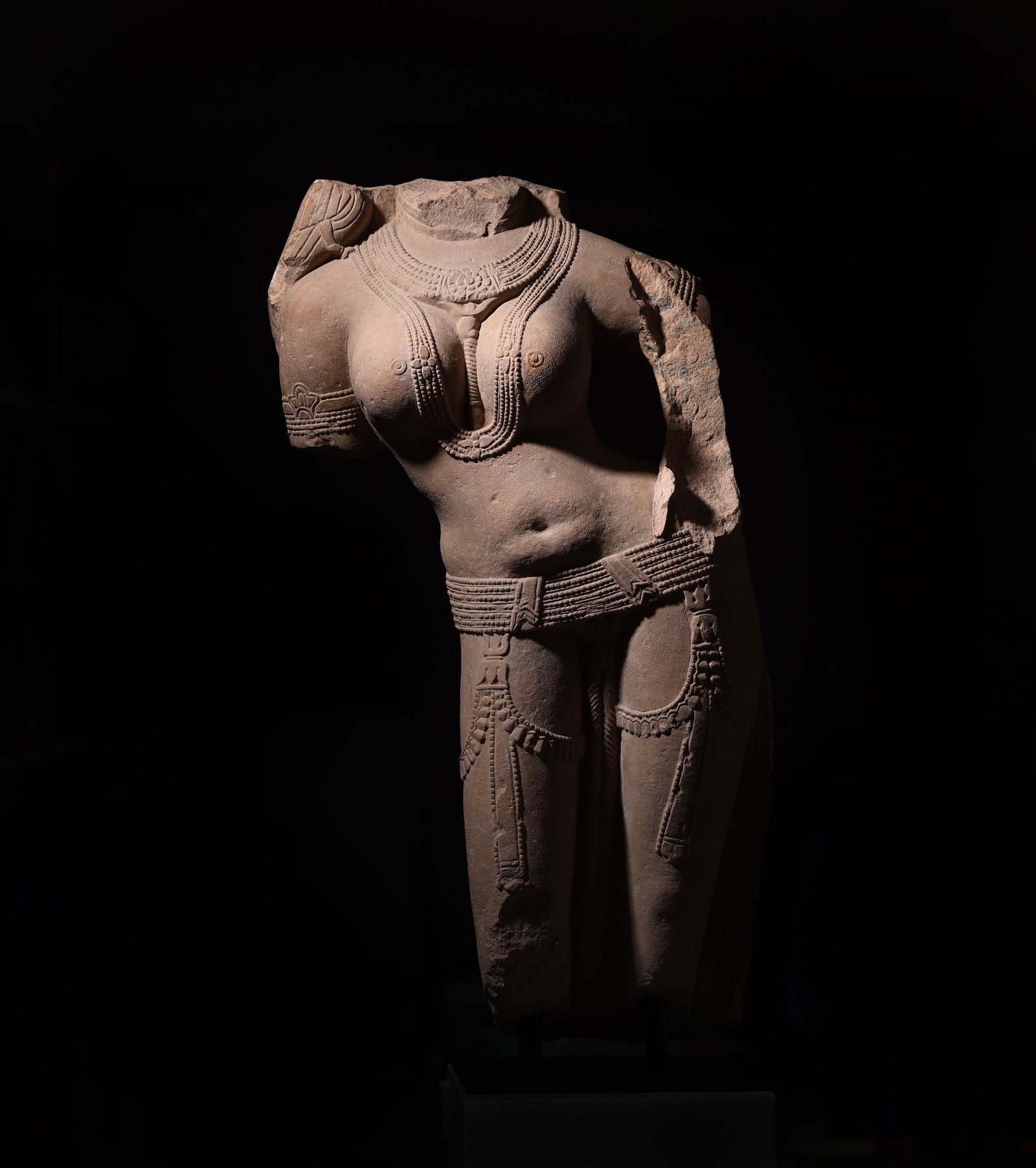 Important Life-Size Kushan Torso of a Celestial Dancer - India - 2nd Century AD (1 of 4)